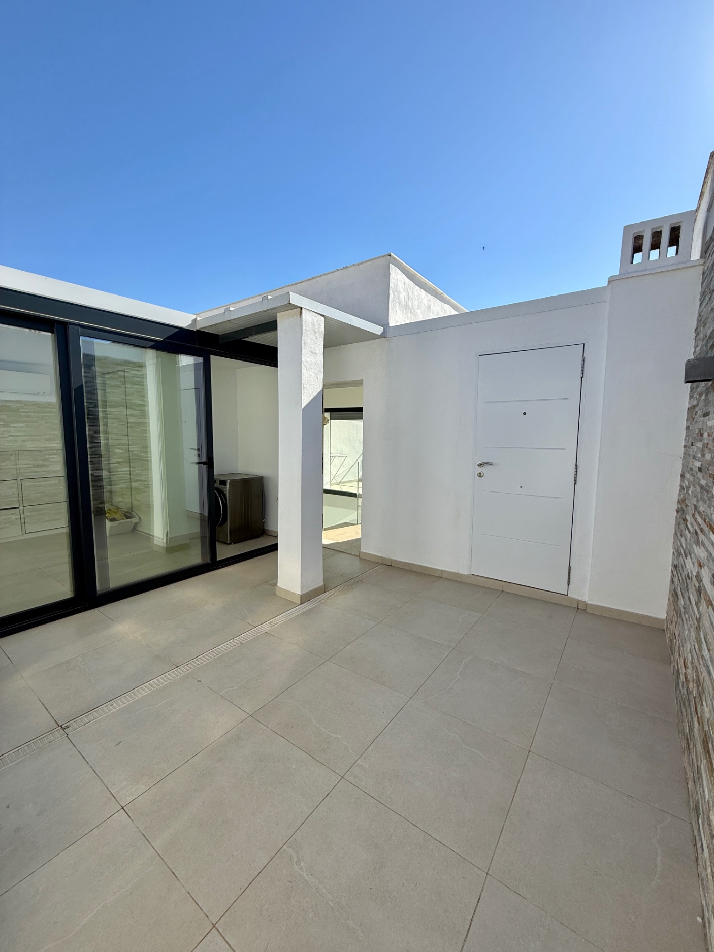 4 Bedroom Villa in Marbella - Photo 3
