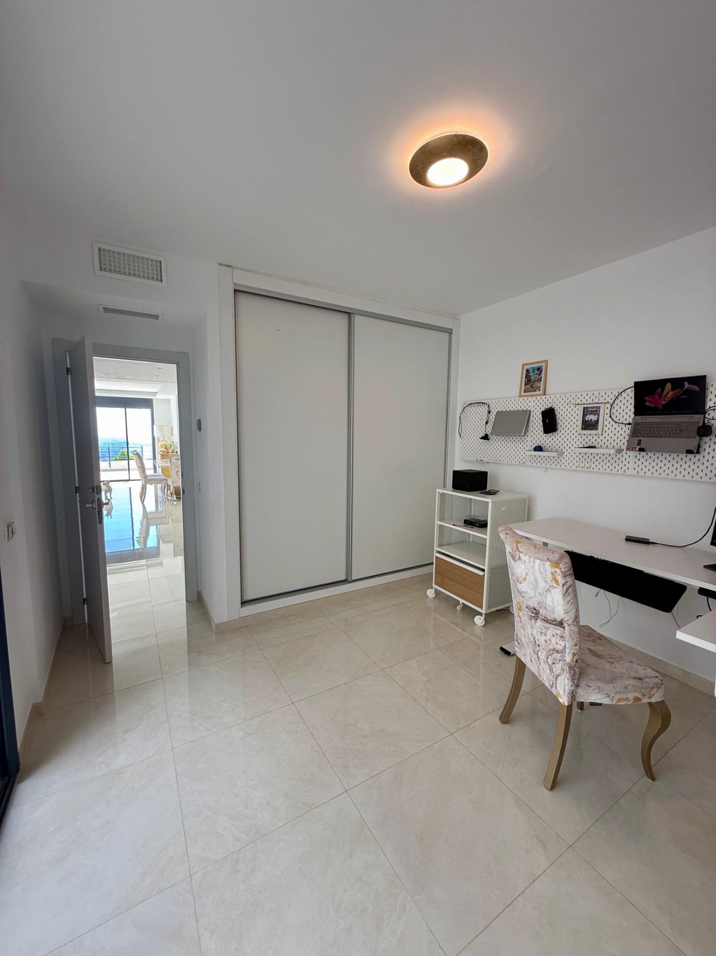 4 Bedroom Villa in Marbella - Photo 24