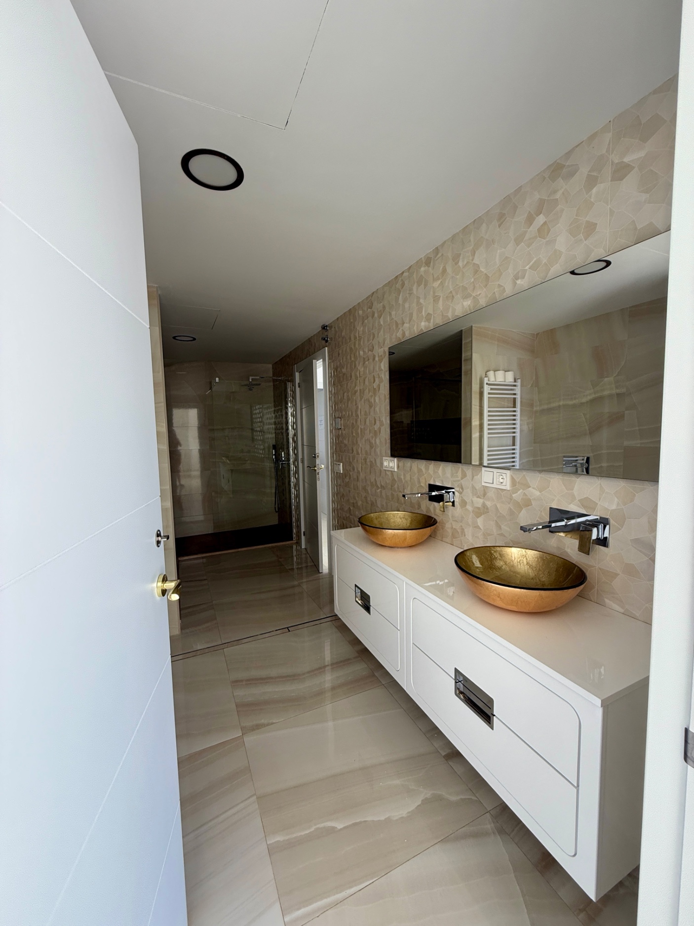 4 Bedroom Villa in Marbella - Photo 15