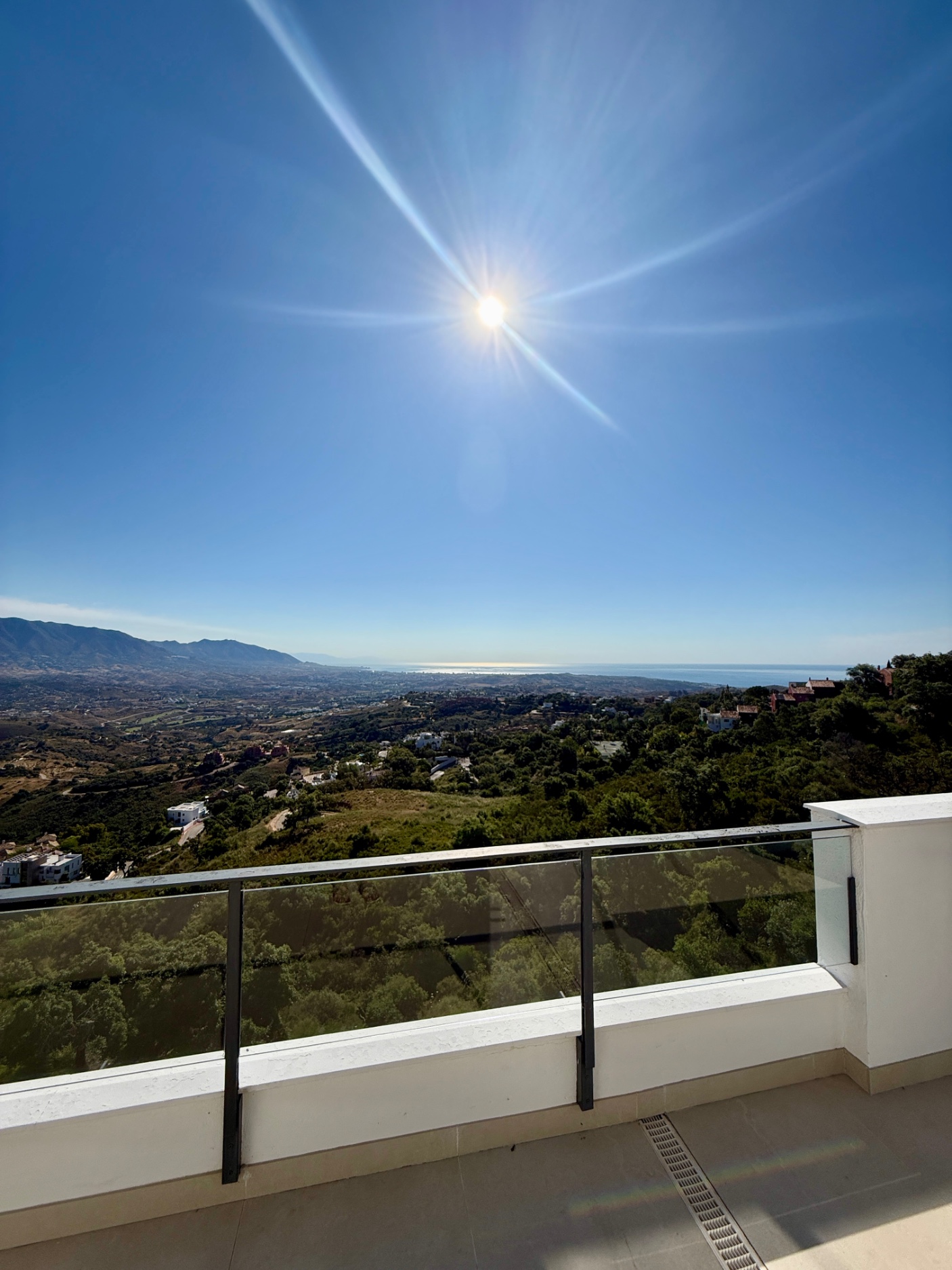 4 Bedroom Villa in Marbella - Photo 9
