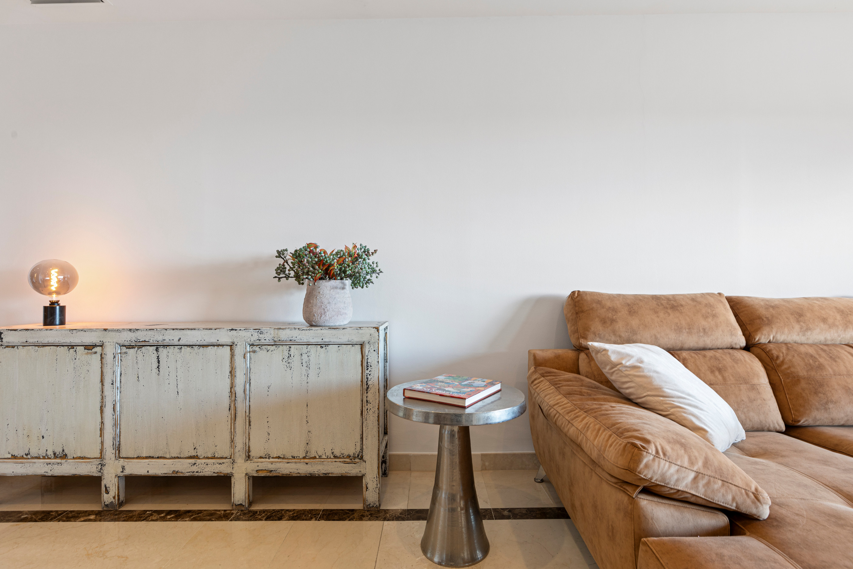 3 Bedroom Apartment in Benahavís - Photo 13