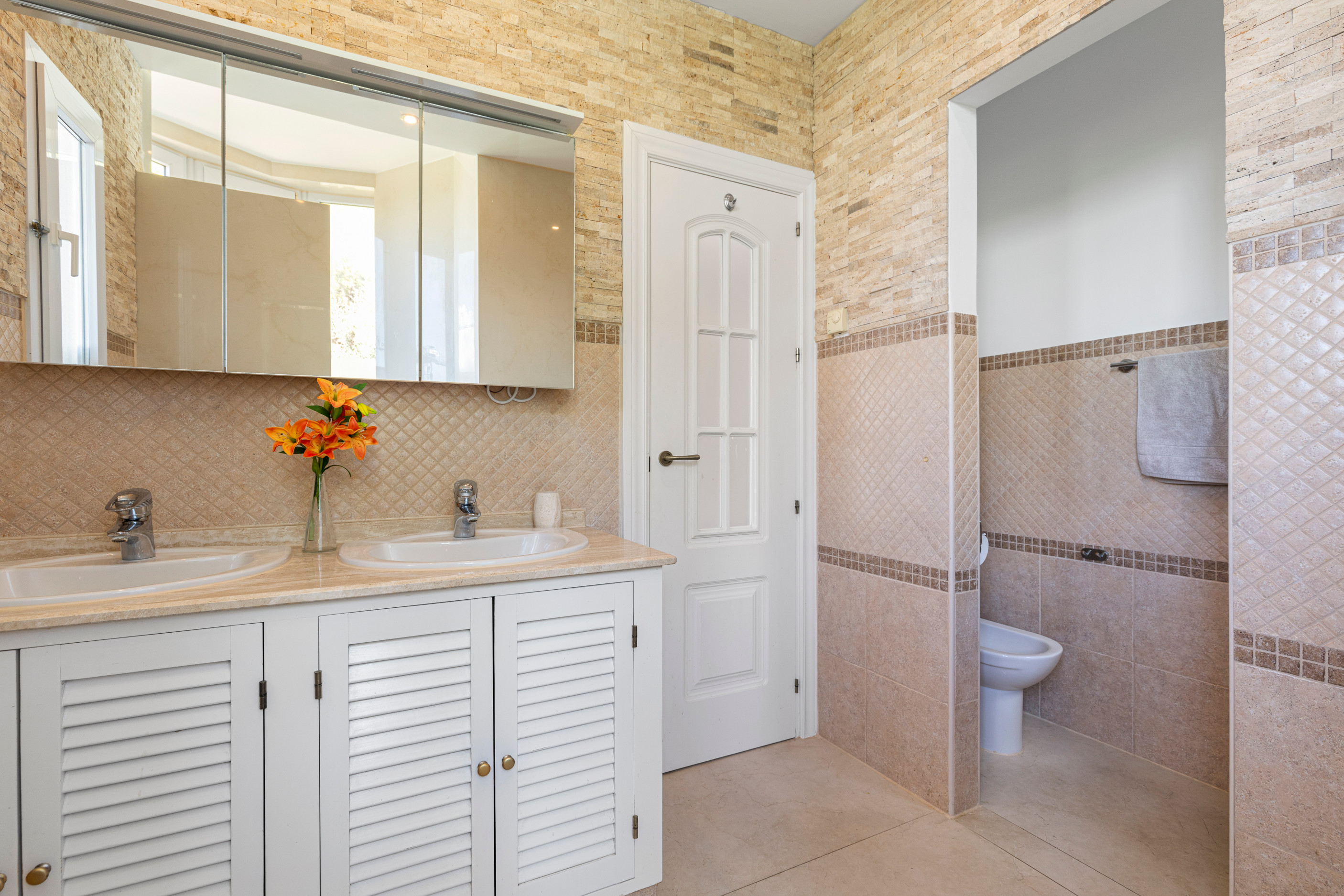 3 Bedroom Apartment in Benahavís - Photo 28