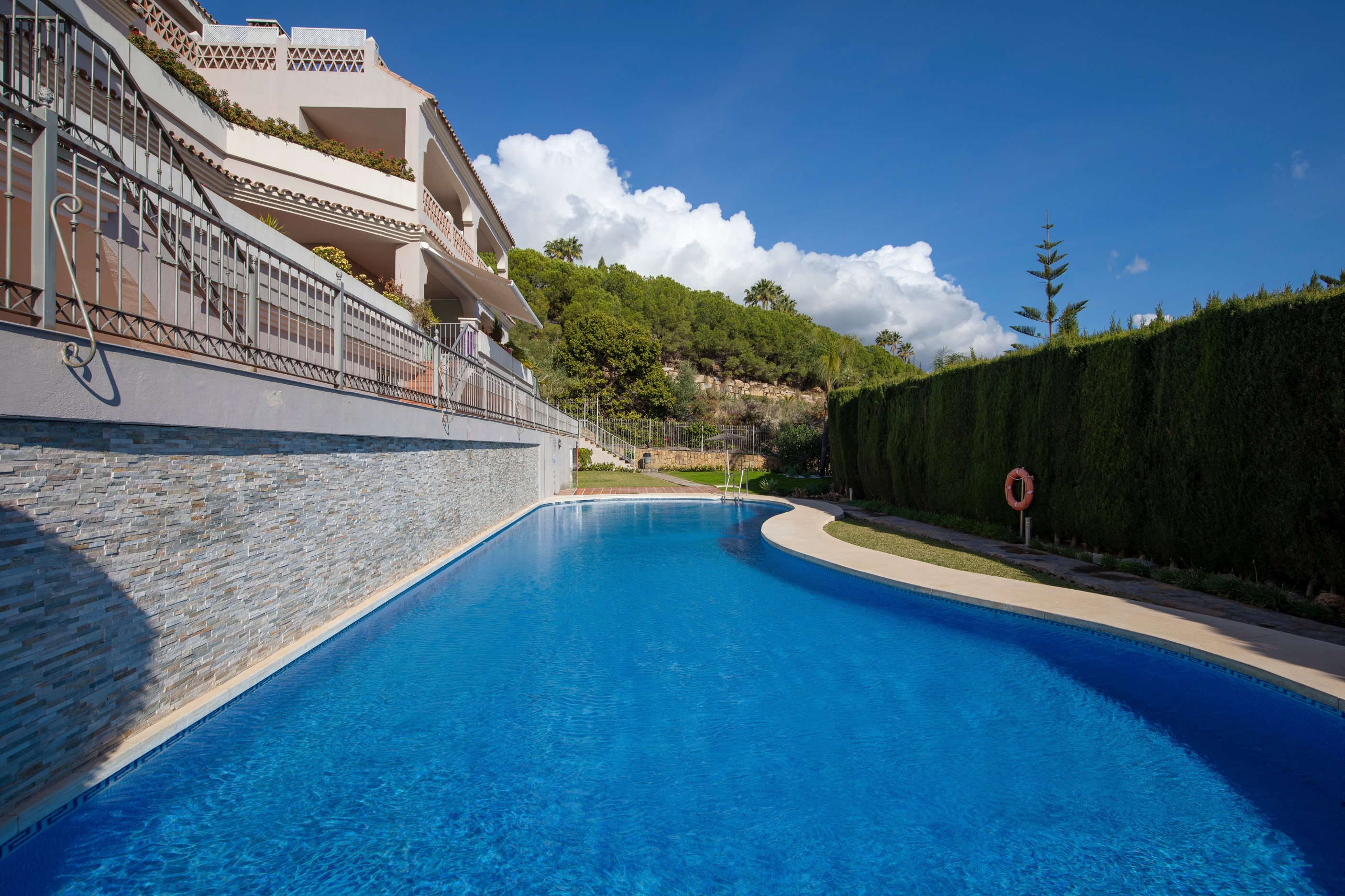 3 Bedroom Apartment in Benahavís - Photo 36