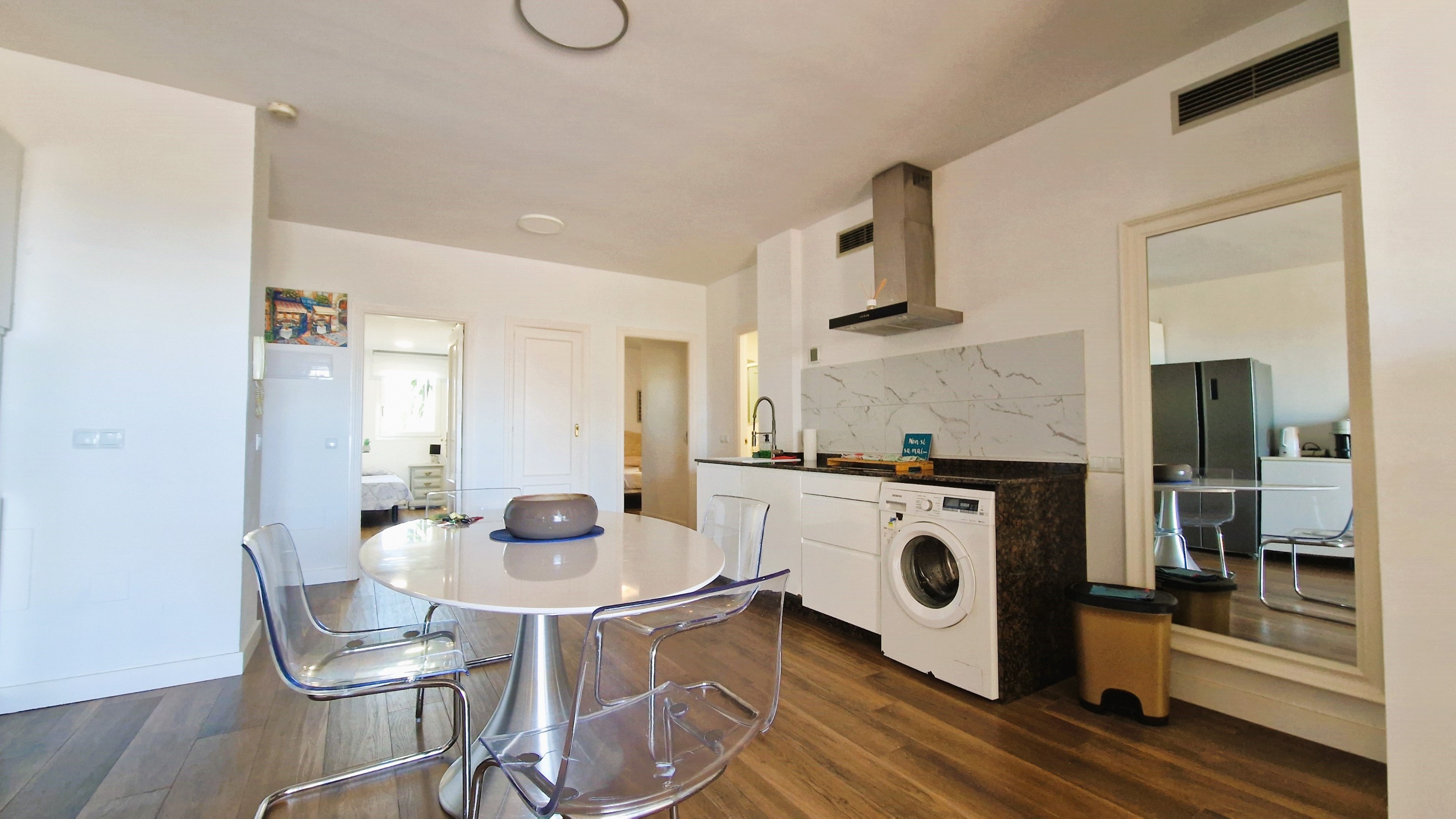 3 Bedroom Apartment in Estepona - Photo 5