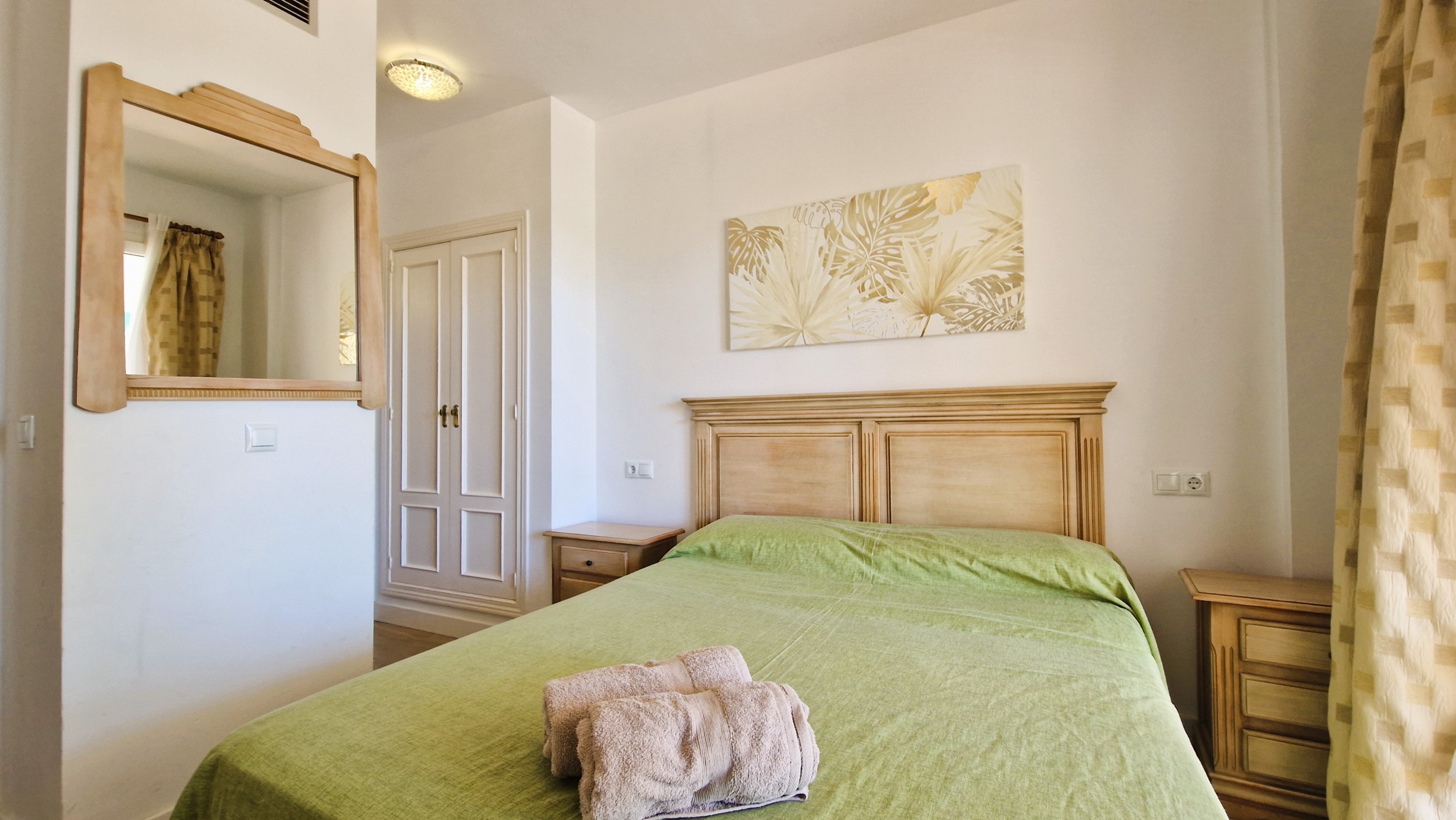 3 Bedroom Apartment in Estepona - Photo 11