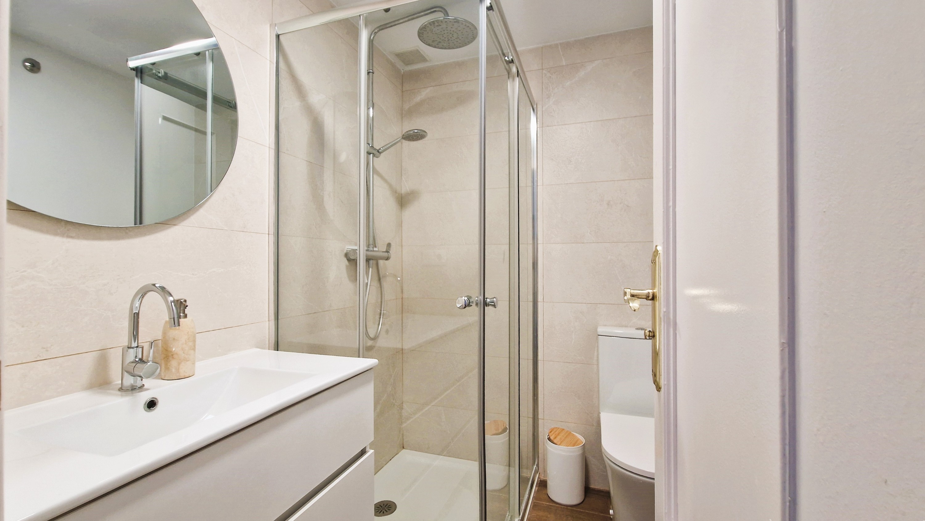 3 Bedroom Apartment in Estepona - Photo 15