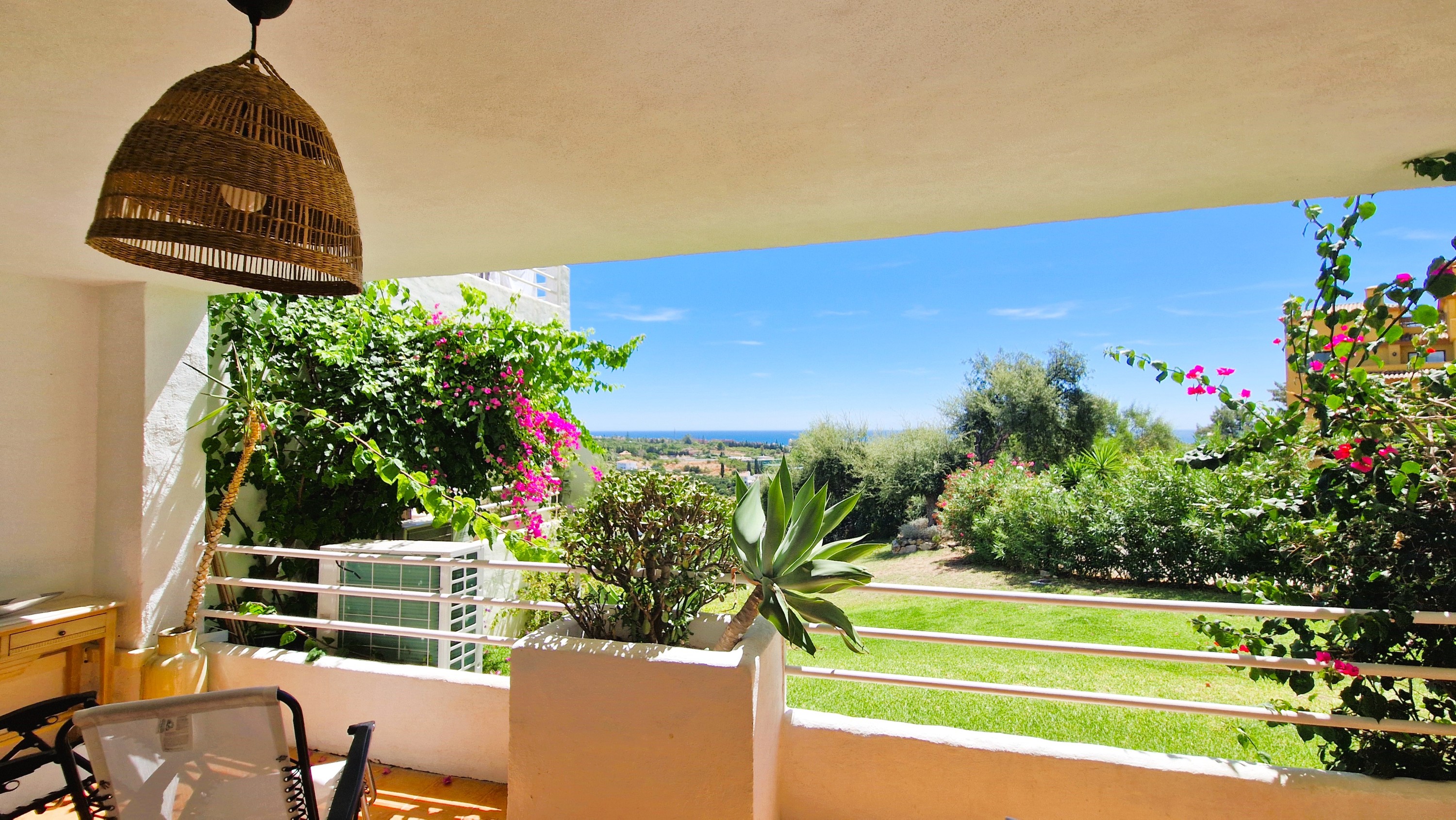 3 Bedroom Apartment in Estepona - Photo 38