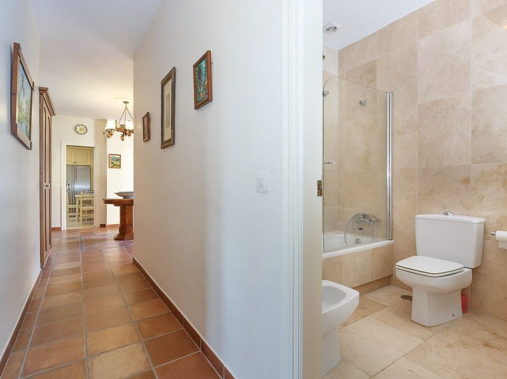3 Bedroom Villa in Sotogrande - Photo 9