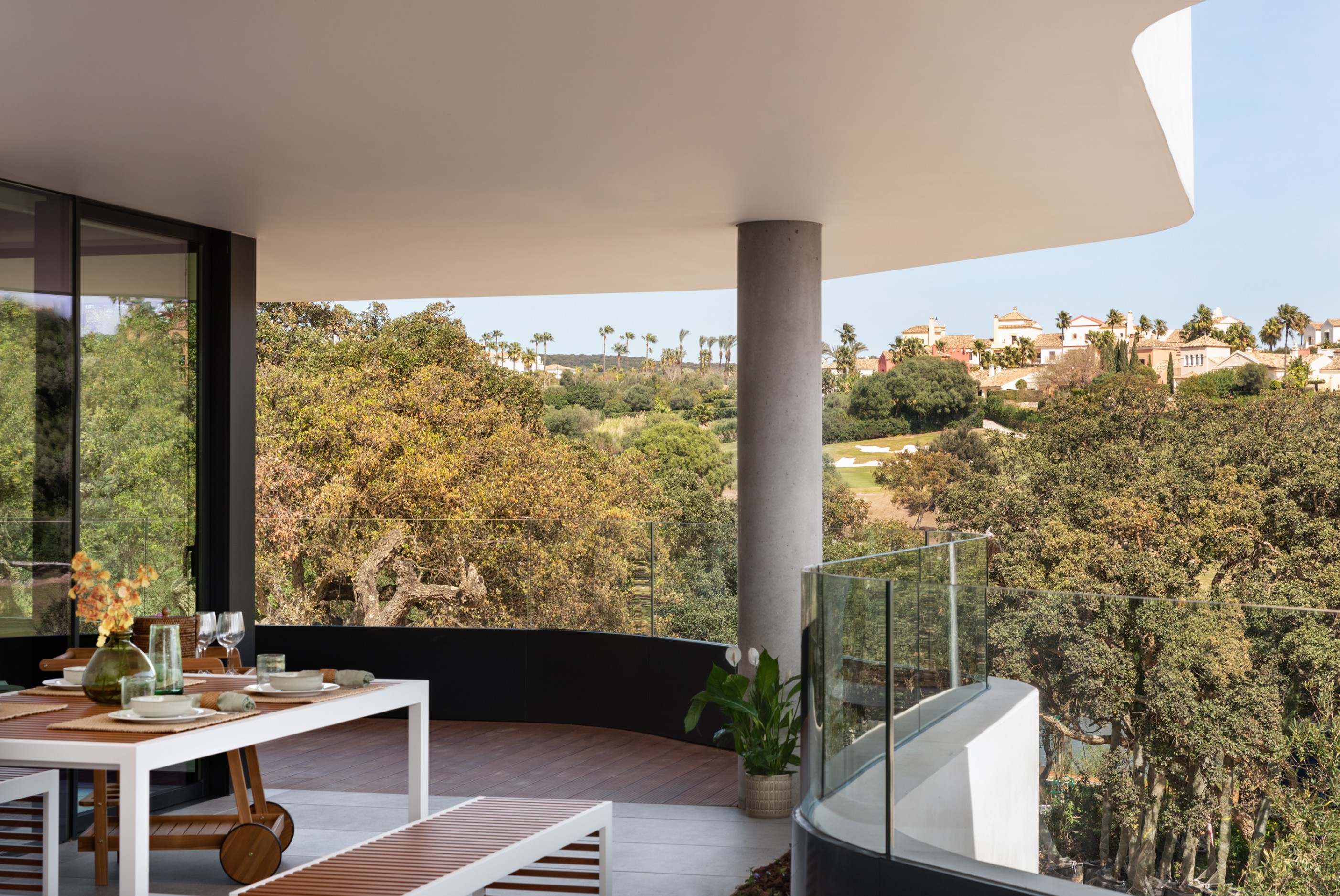 2 Bedroom Apartment in Sotogrande - Photo 9