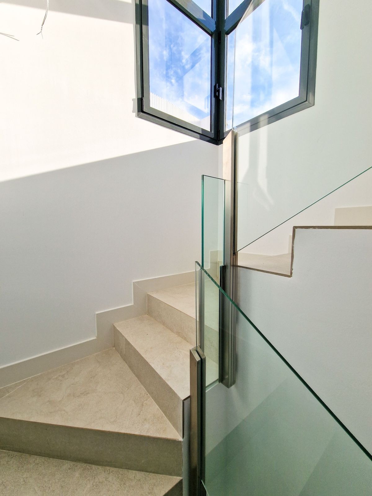 2 Bedroom Apartment in Marbella - Photo 11