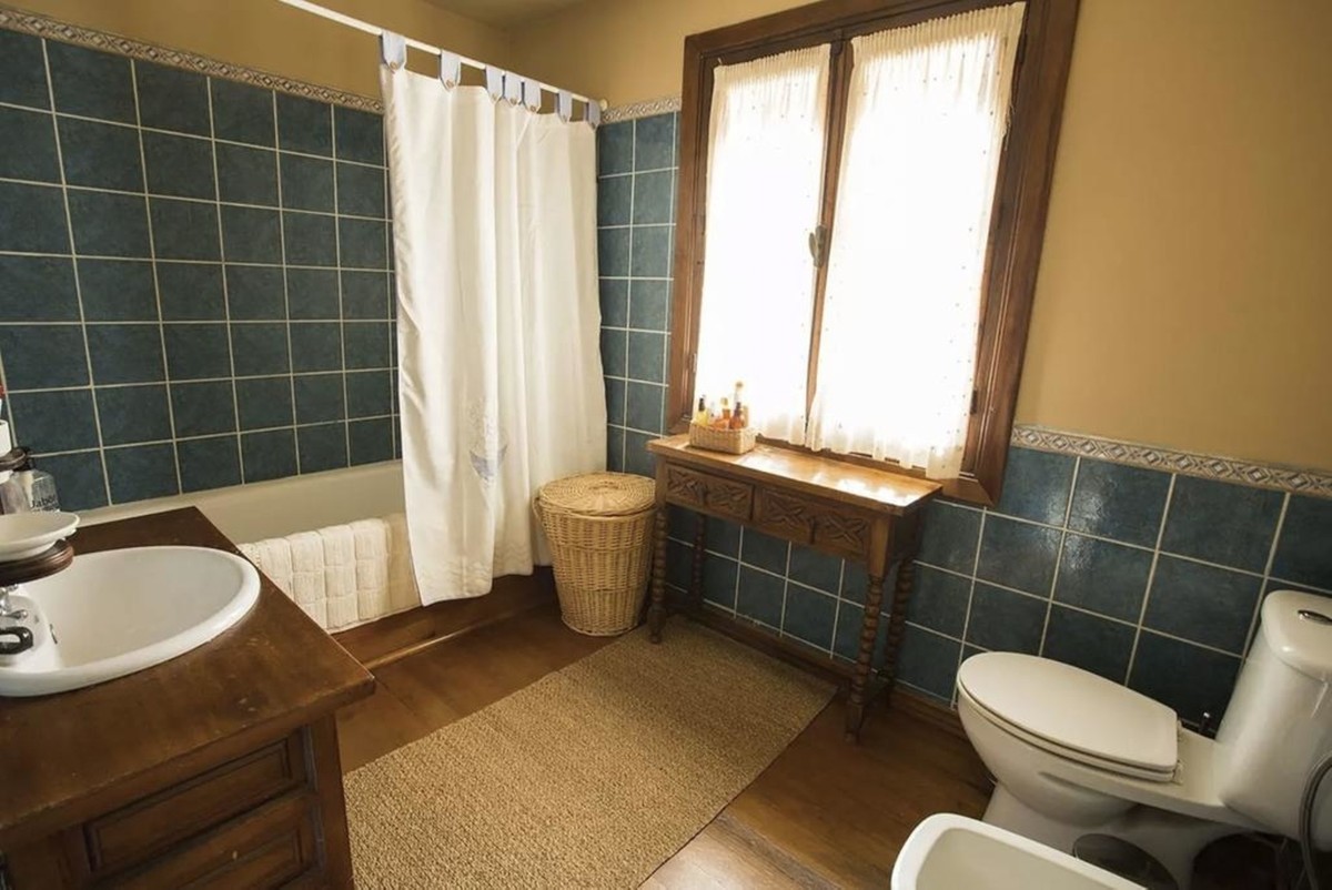 5 Bedroom Villa in Marbella - Photo 10