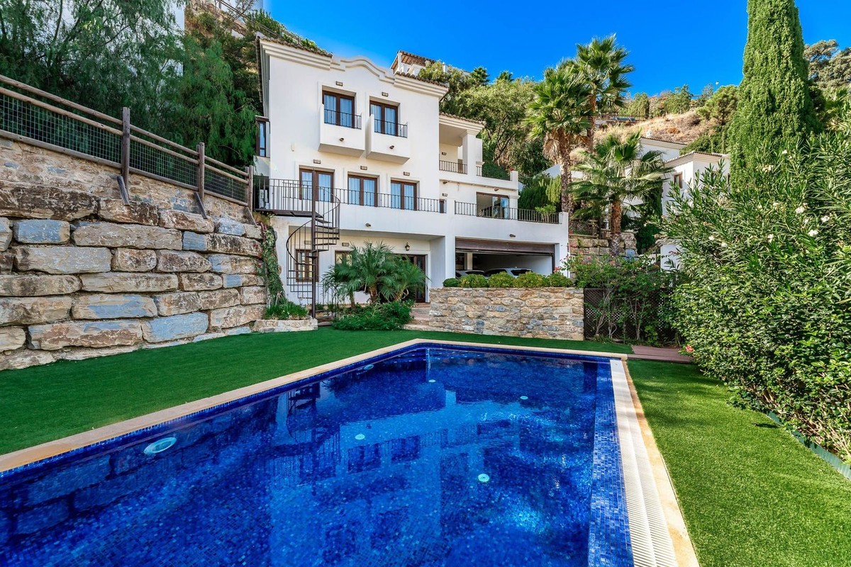 Villa in Benahavis Hills Country Club