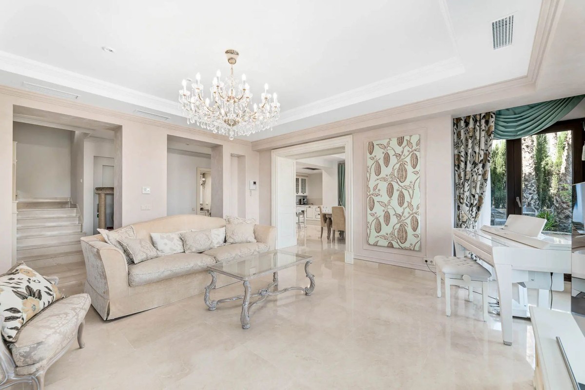 5 Bedroom Villa in Benahavís - Фото 15