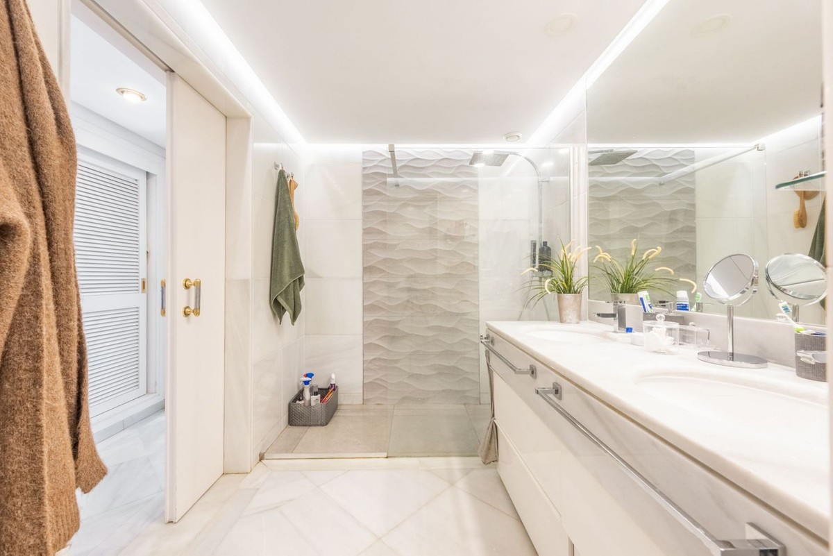 3 Bedroom Apartment in Marbella - Foto 8