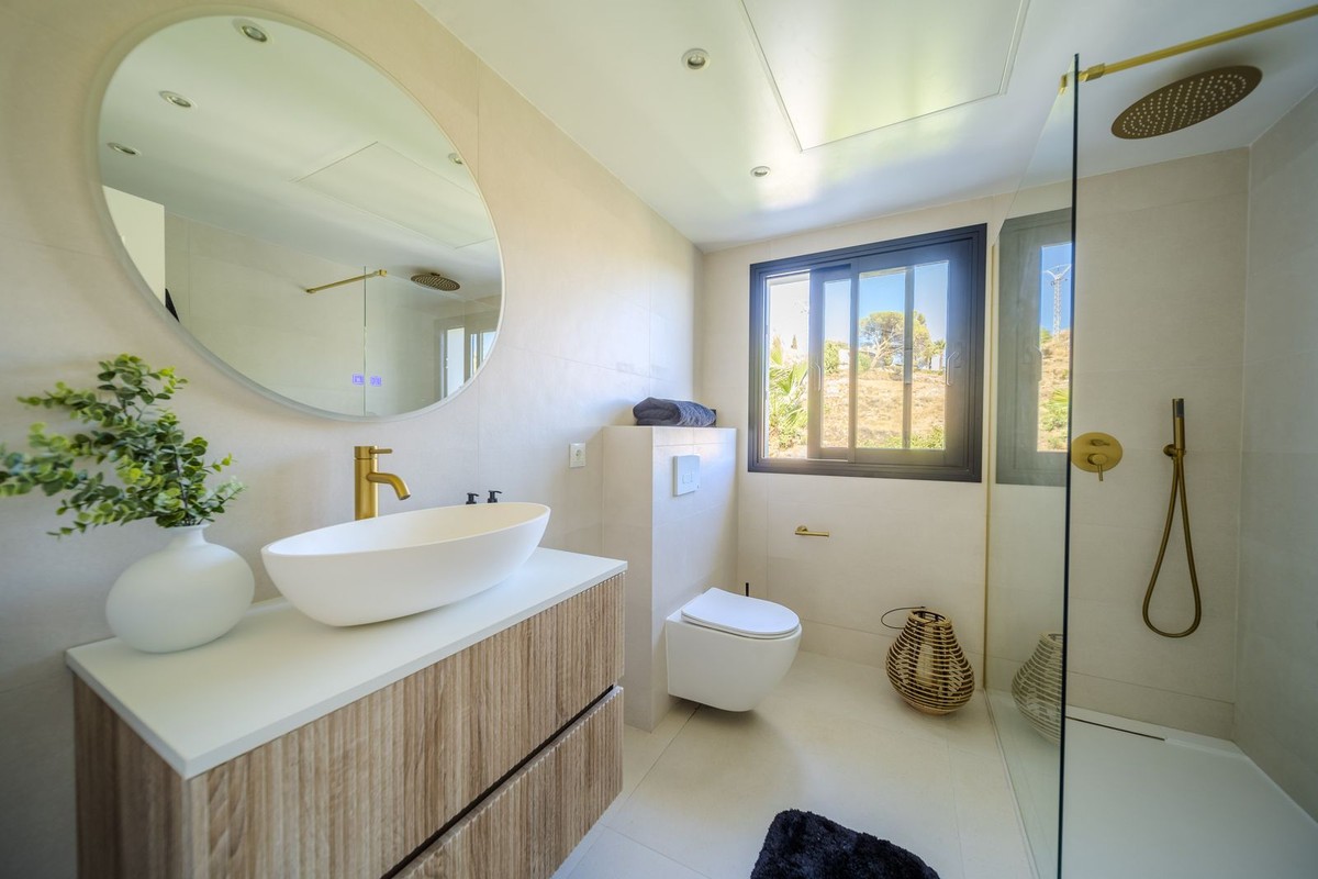5 Bedroom Villa in Benalmádena - Foto 8