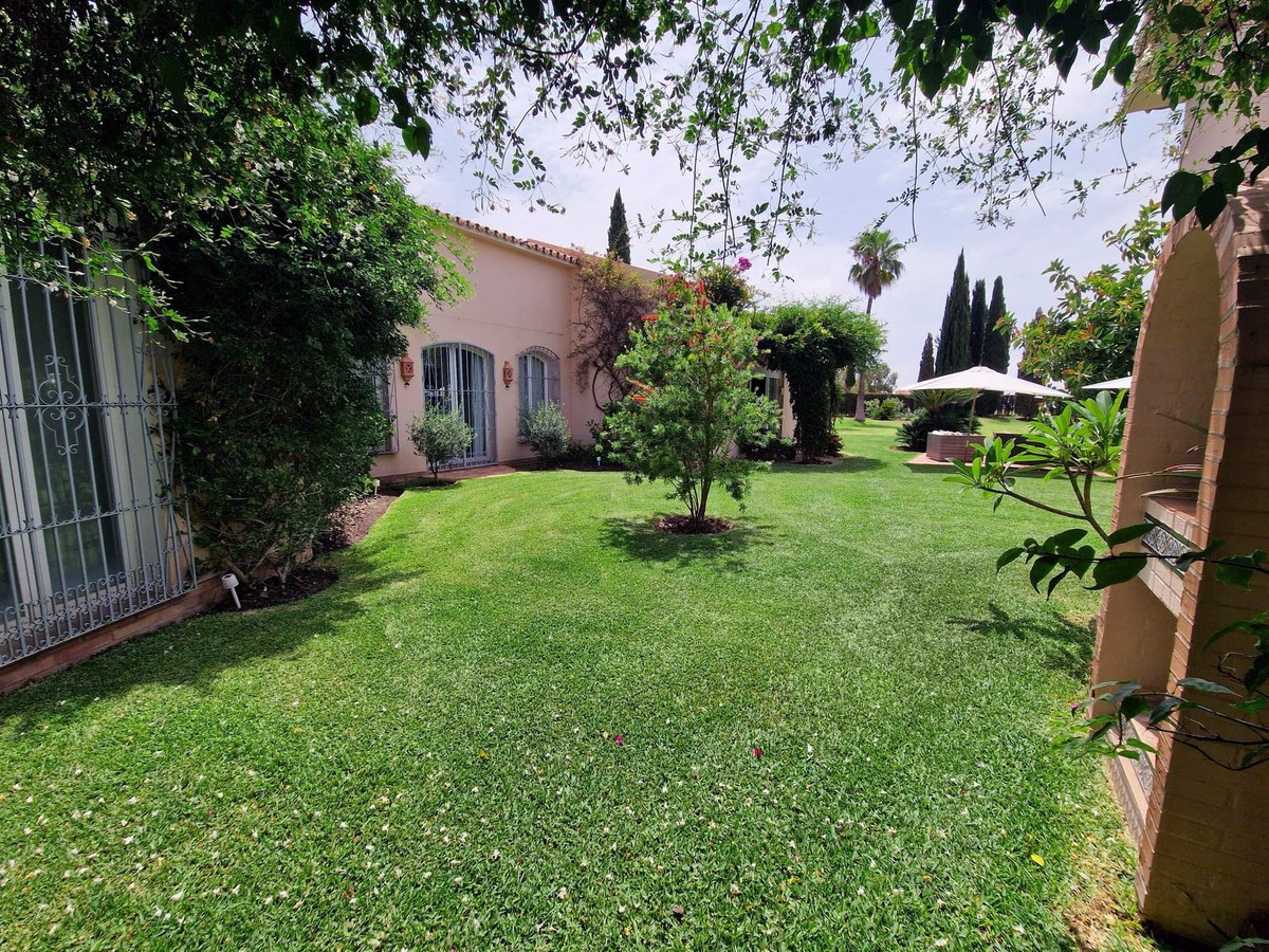5 Bedroom Villa in Benahavís - Foto 4