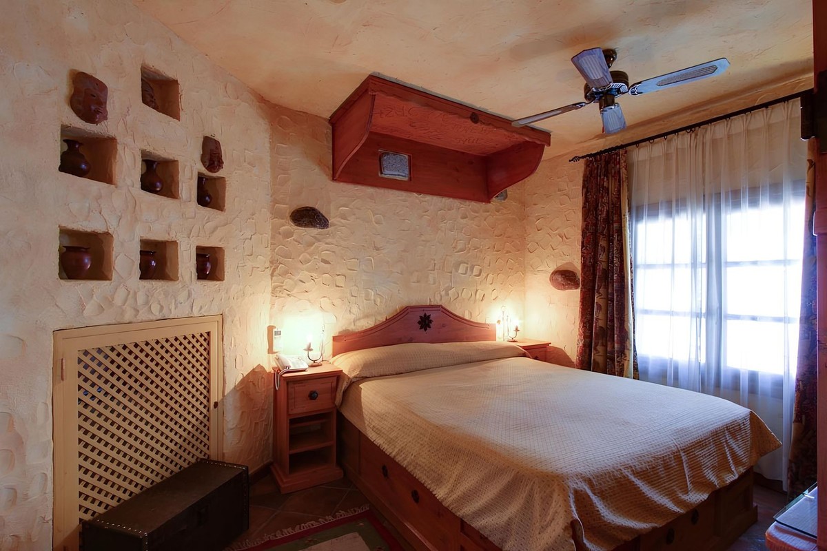 9 Bedroom Villa in Benahavís - Foto 6