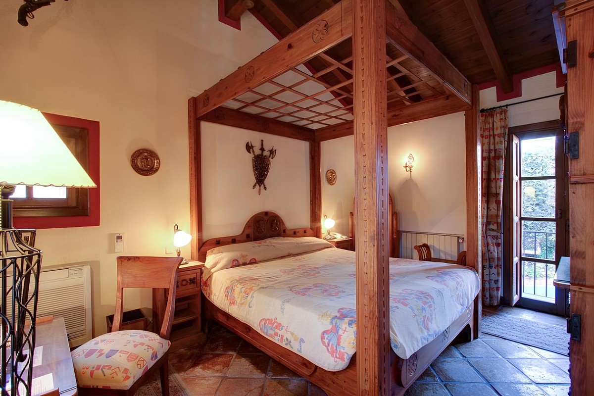 9 Bedroom Villa in Benahavís - Foto 10
