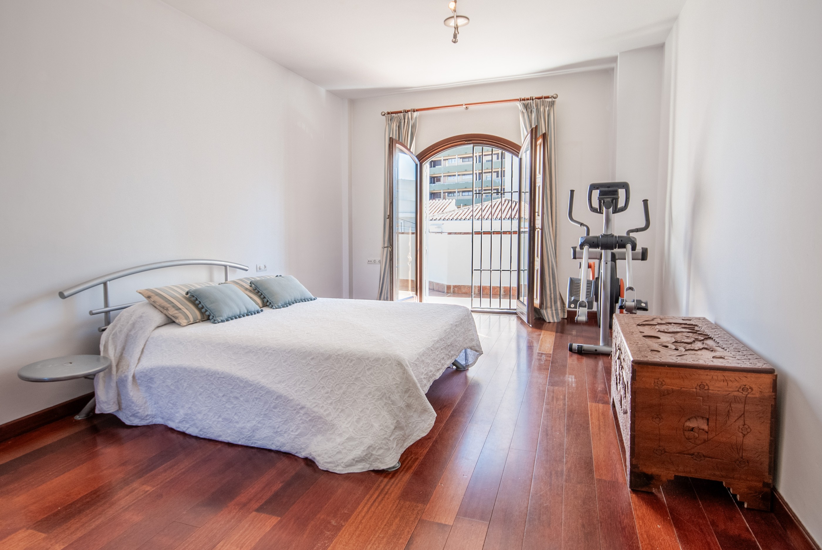 4 Bedroom Villa in Fuengirola - Photo 32