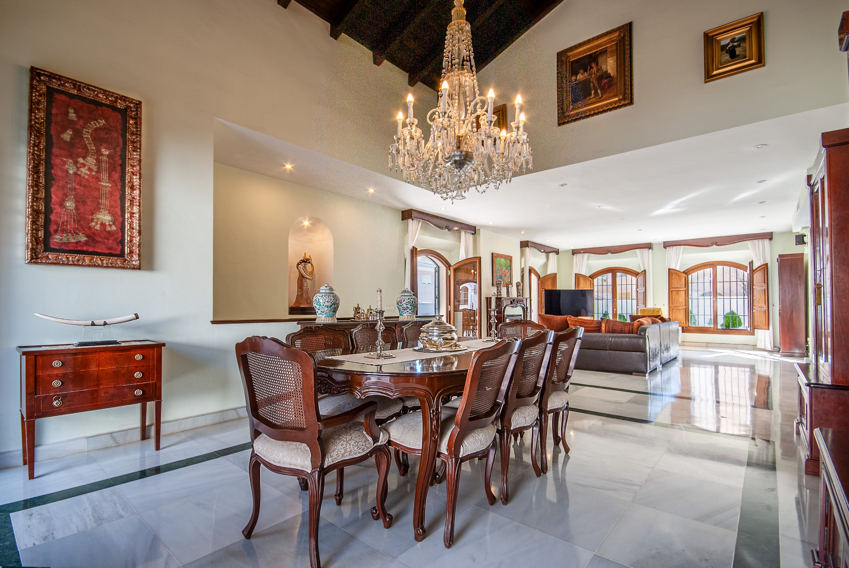 4 Bedroom Villa in Fuengirola - Photo 8