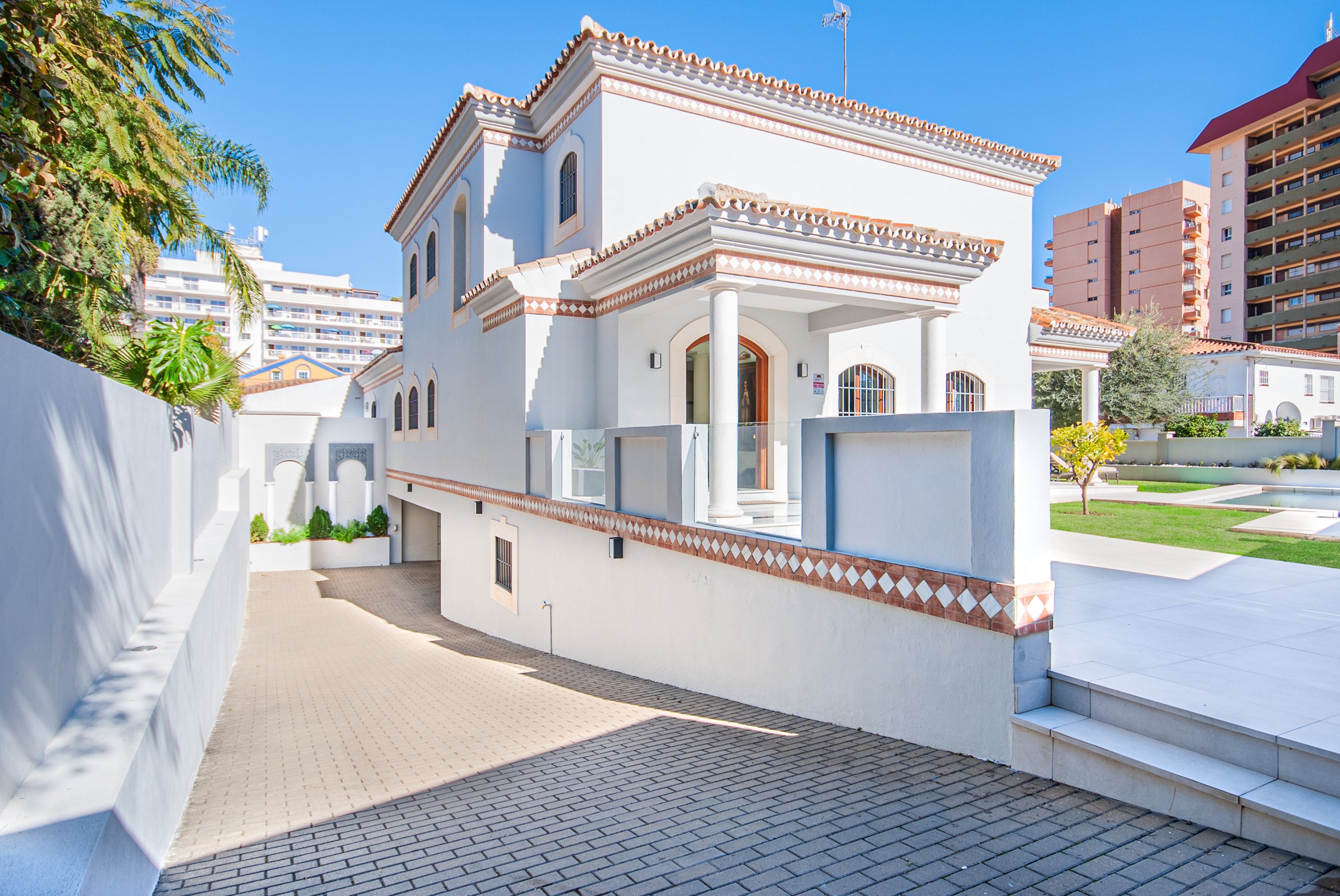 4 Bedroom Villa in Fuengirola - Photo 4