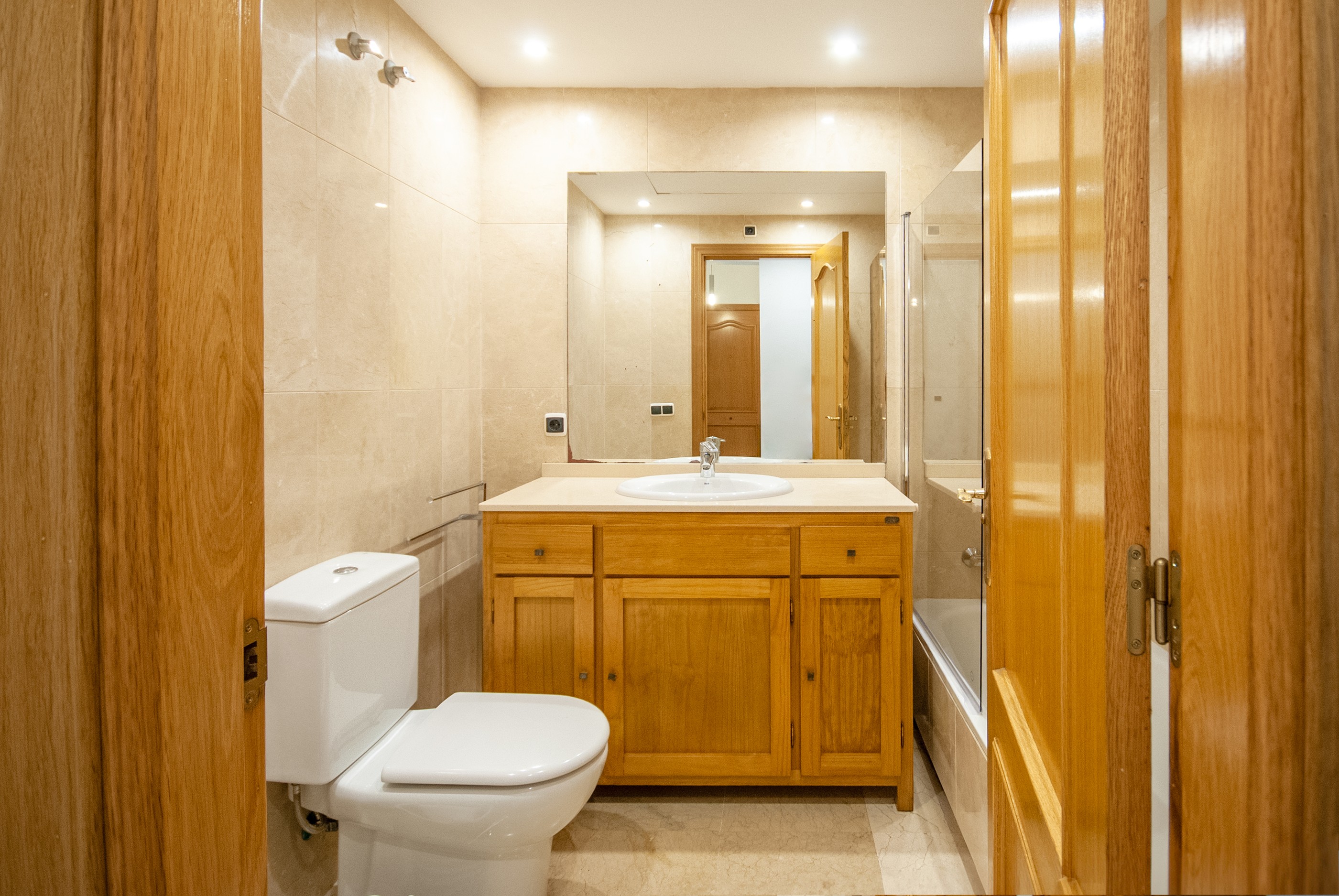 2 Bedroom Apartment in Marbella - Photo 14