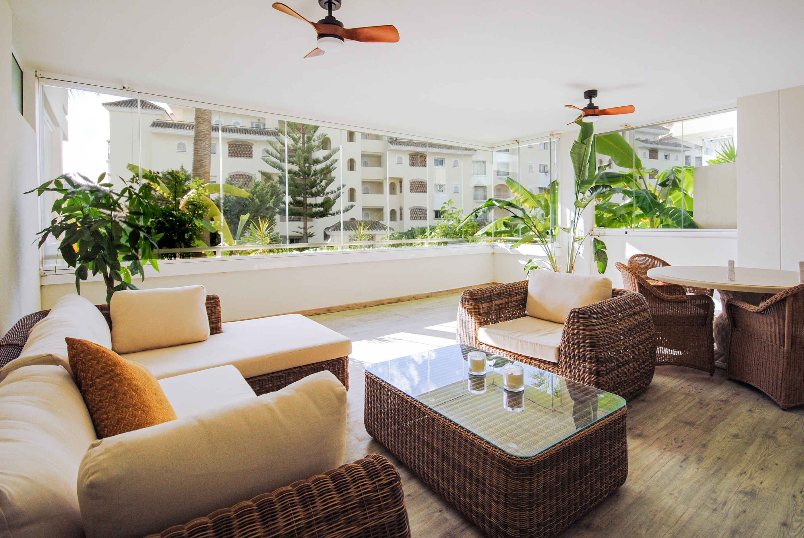 2 Bedroom Apartment in Marbella - Photo 2