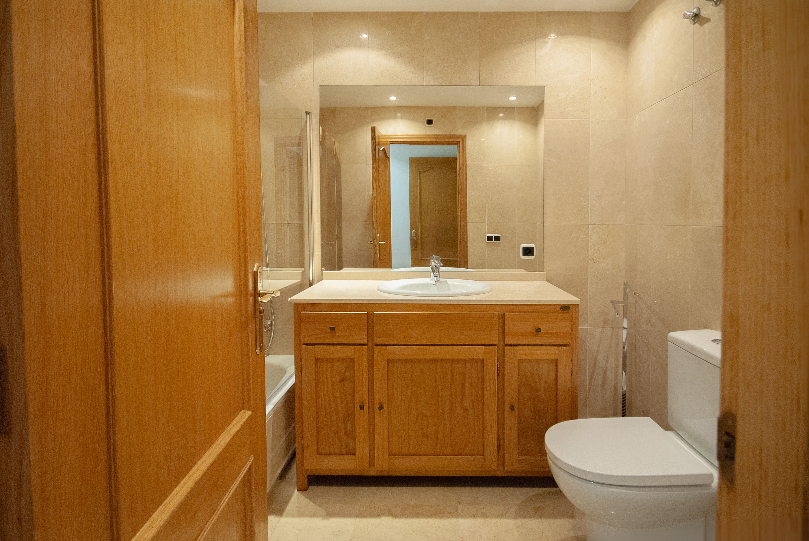 2 Bedroom Apartment in Marbella - Photo 18