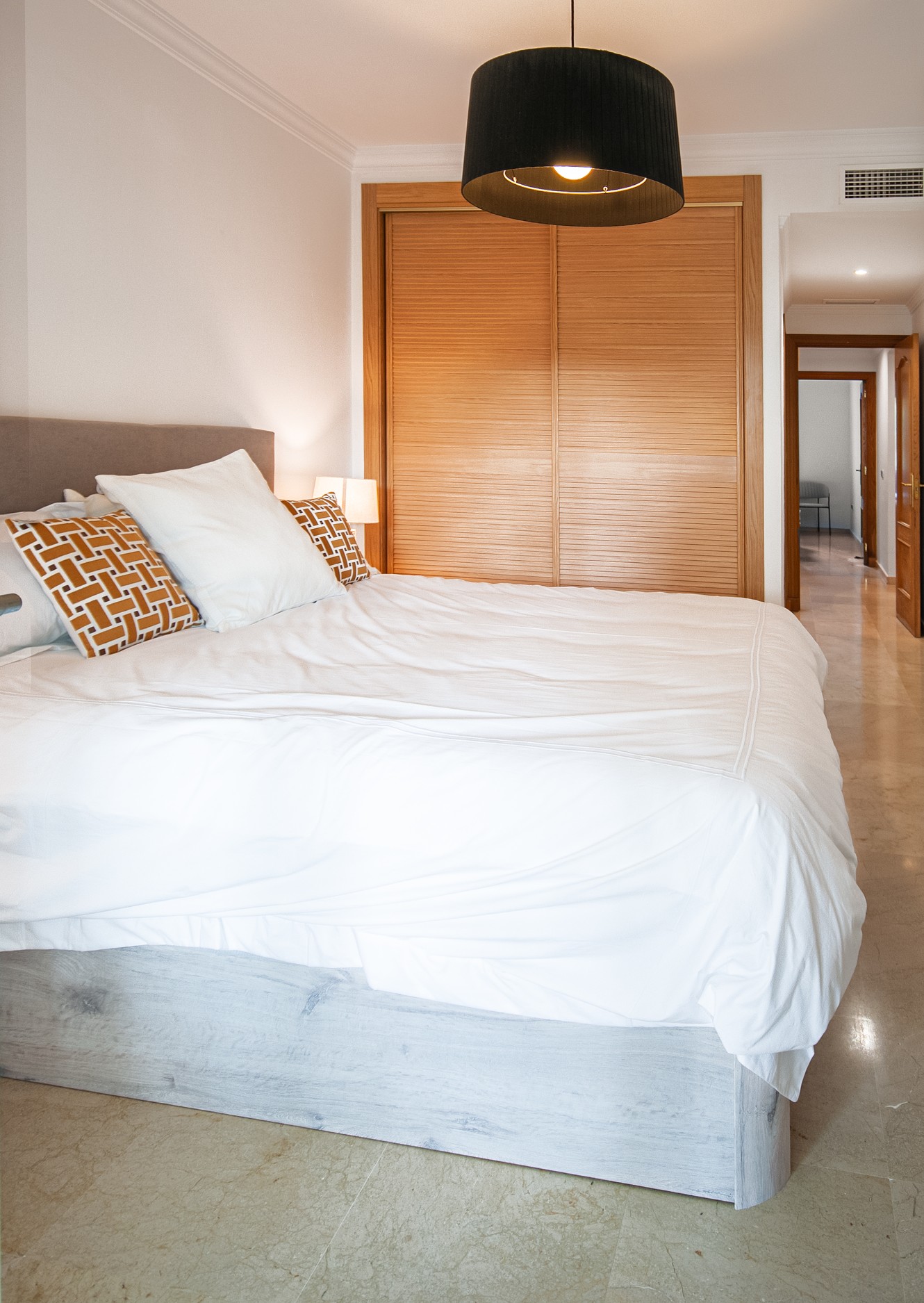 2 Bedroom Apartment in Marbella - Photo 12
