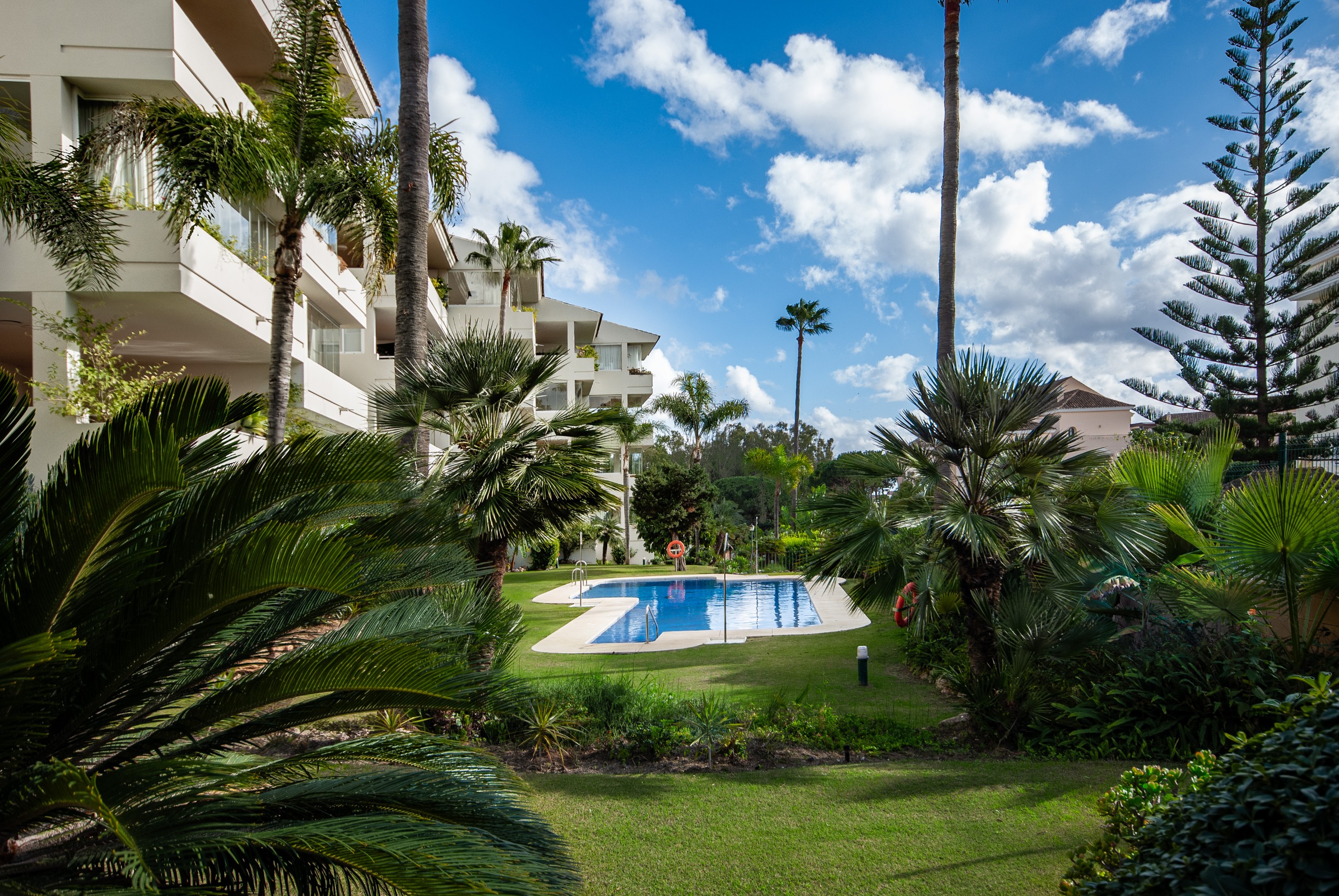 2 Bedroom Apartment in Marbella - Photo 25