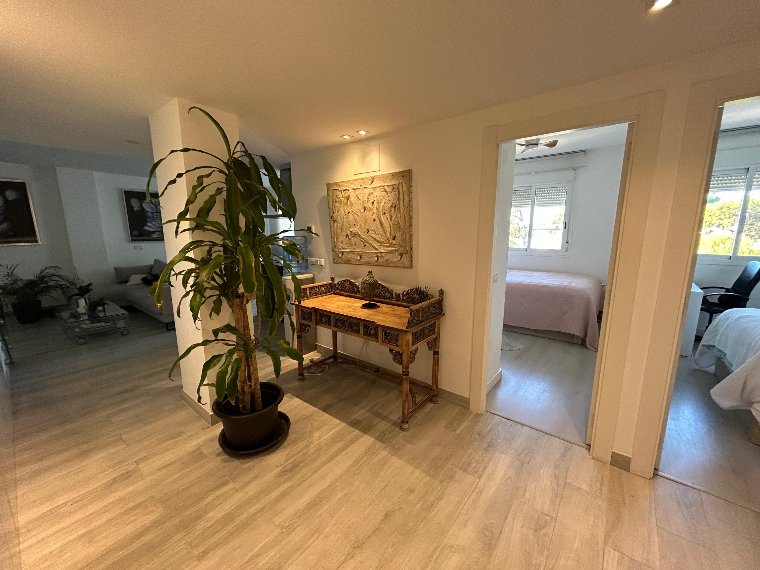 Piso de 3 dormitorios con piscina en Málaga – Foto 2