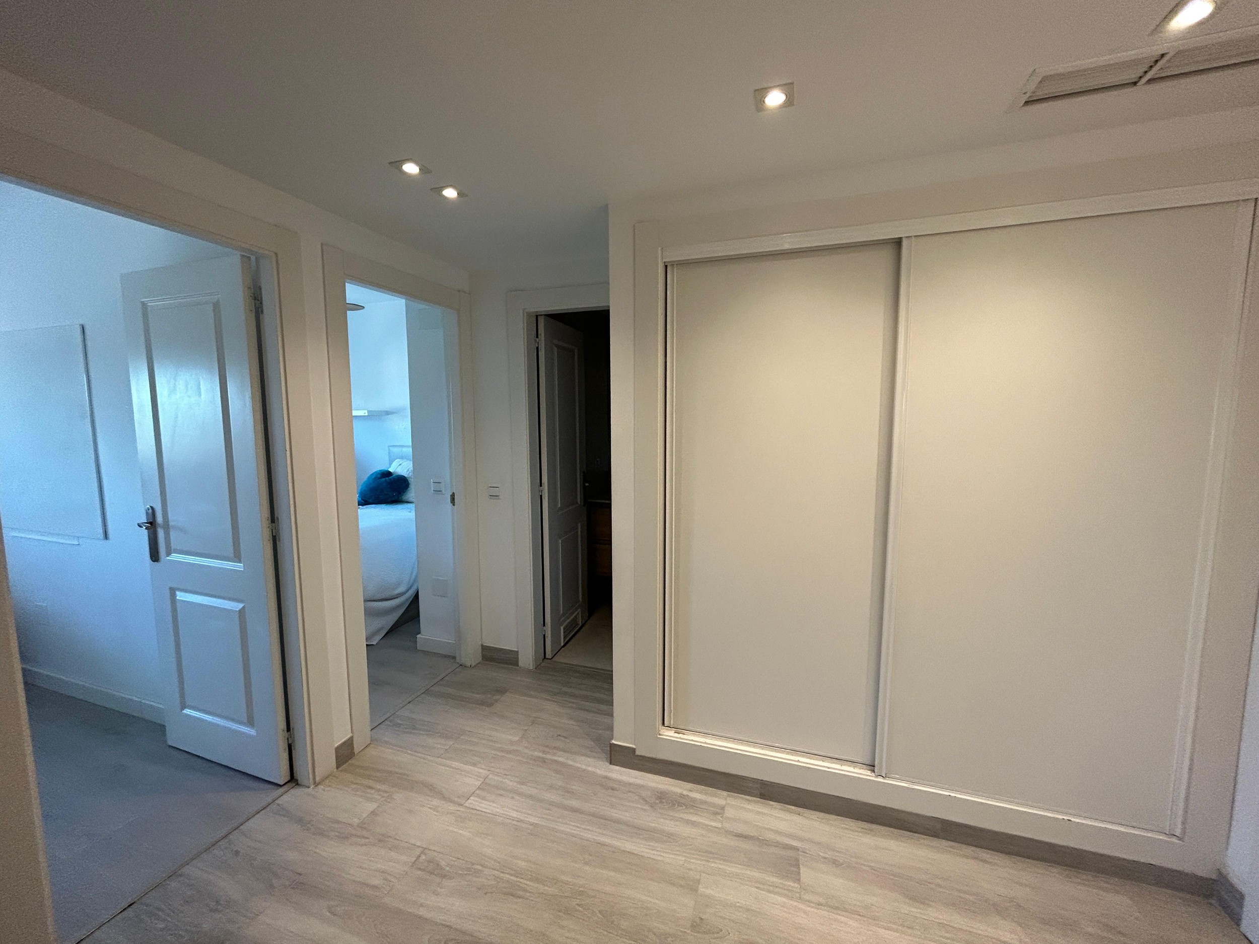 Piso de 3 dormitorios con piscina en Málaga – Foto 15