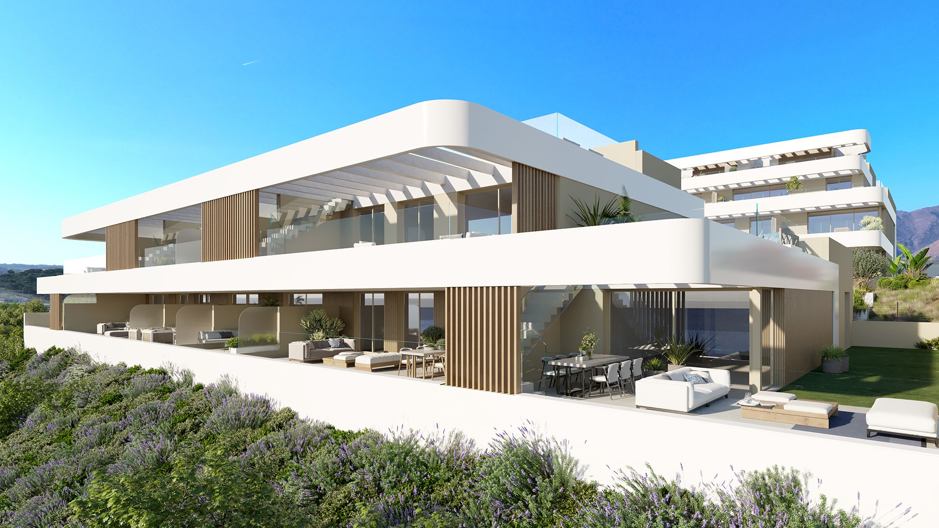 3 Bedroom Apartment in Estepona - Photo 2