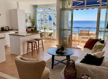 2 Bedroom Apartment in Marbella - Photo 2