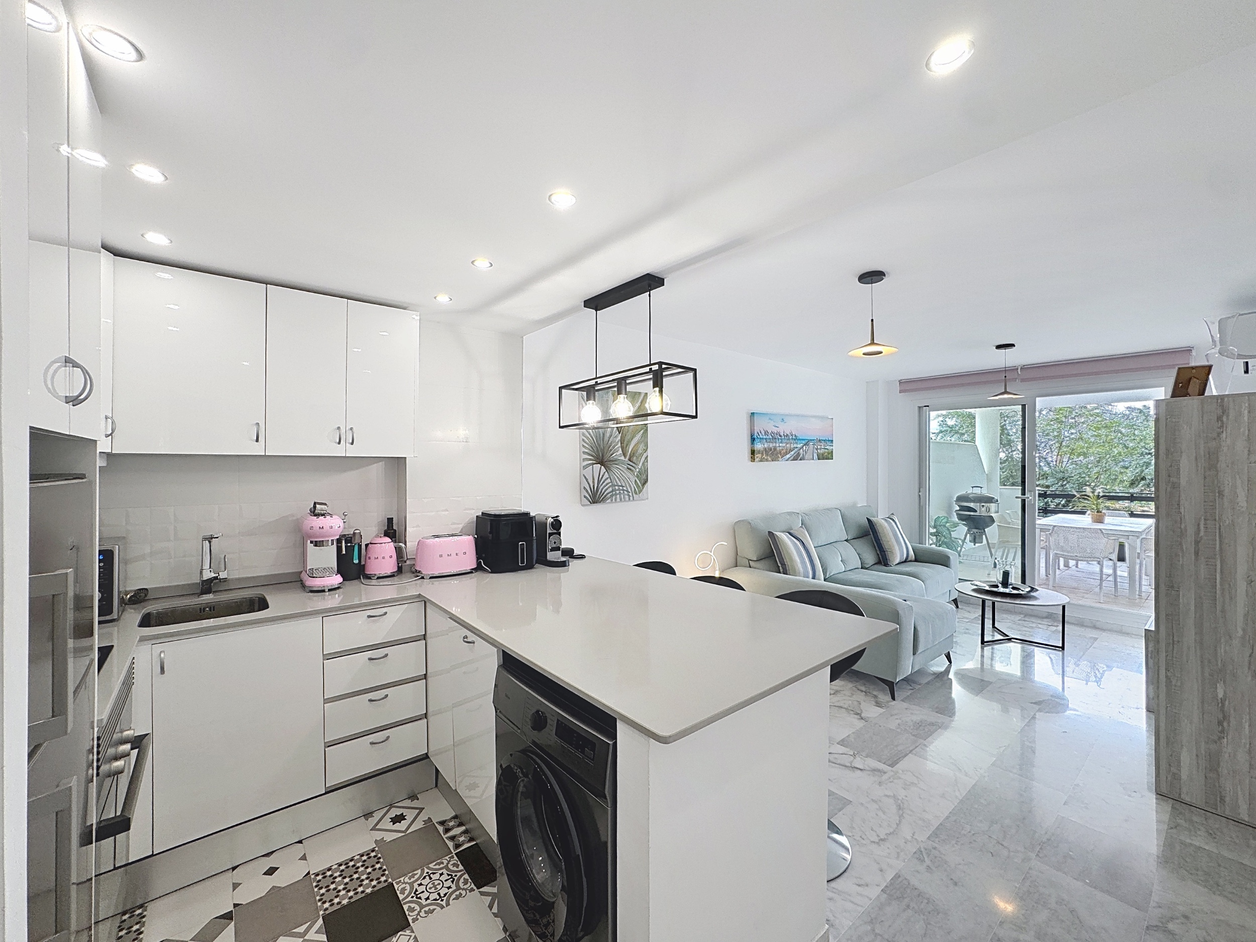 2 Bedroom Apartment in Casares - Photo 14