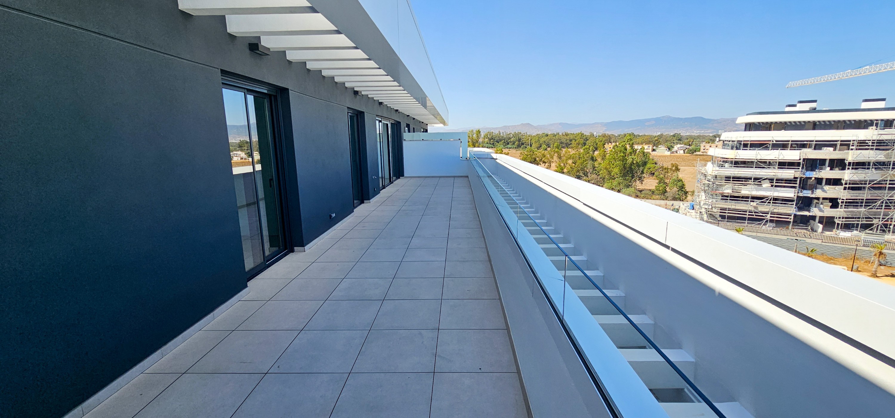 3 Bedroom Penthouse in Torremolinos - Photo 2