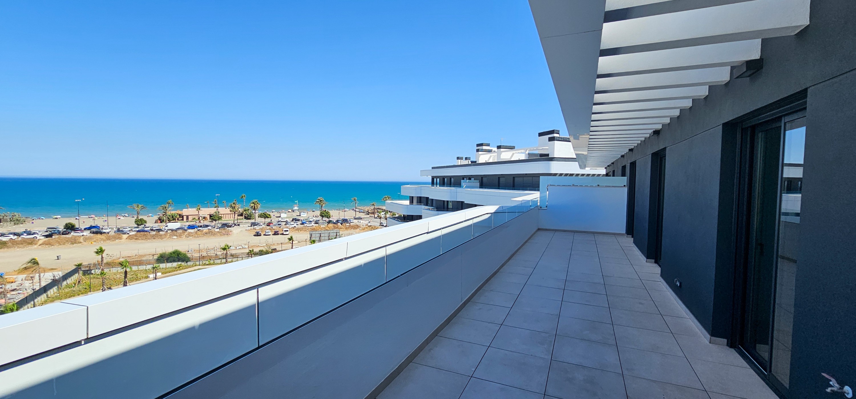 3 Bedroom Penthouse in Torremolinos - Photo 3