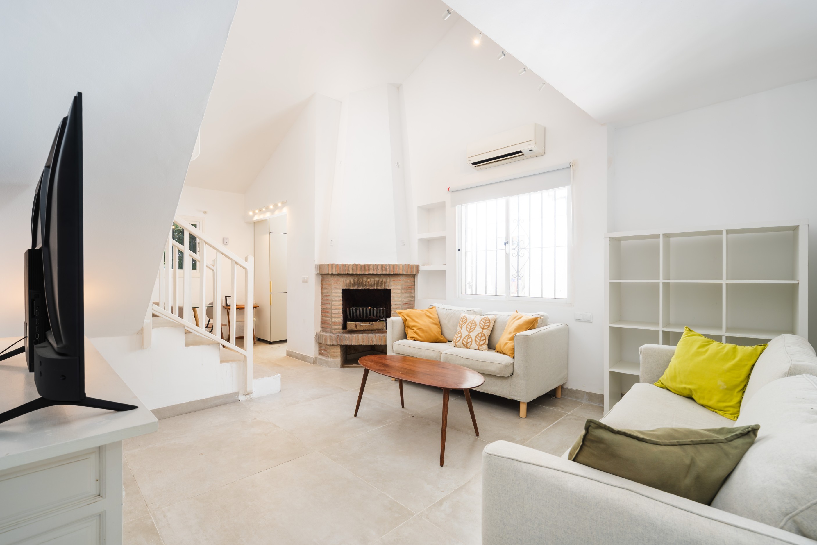 4 Bedroom Townhouse in Estepona - Photo 7