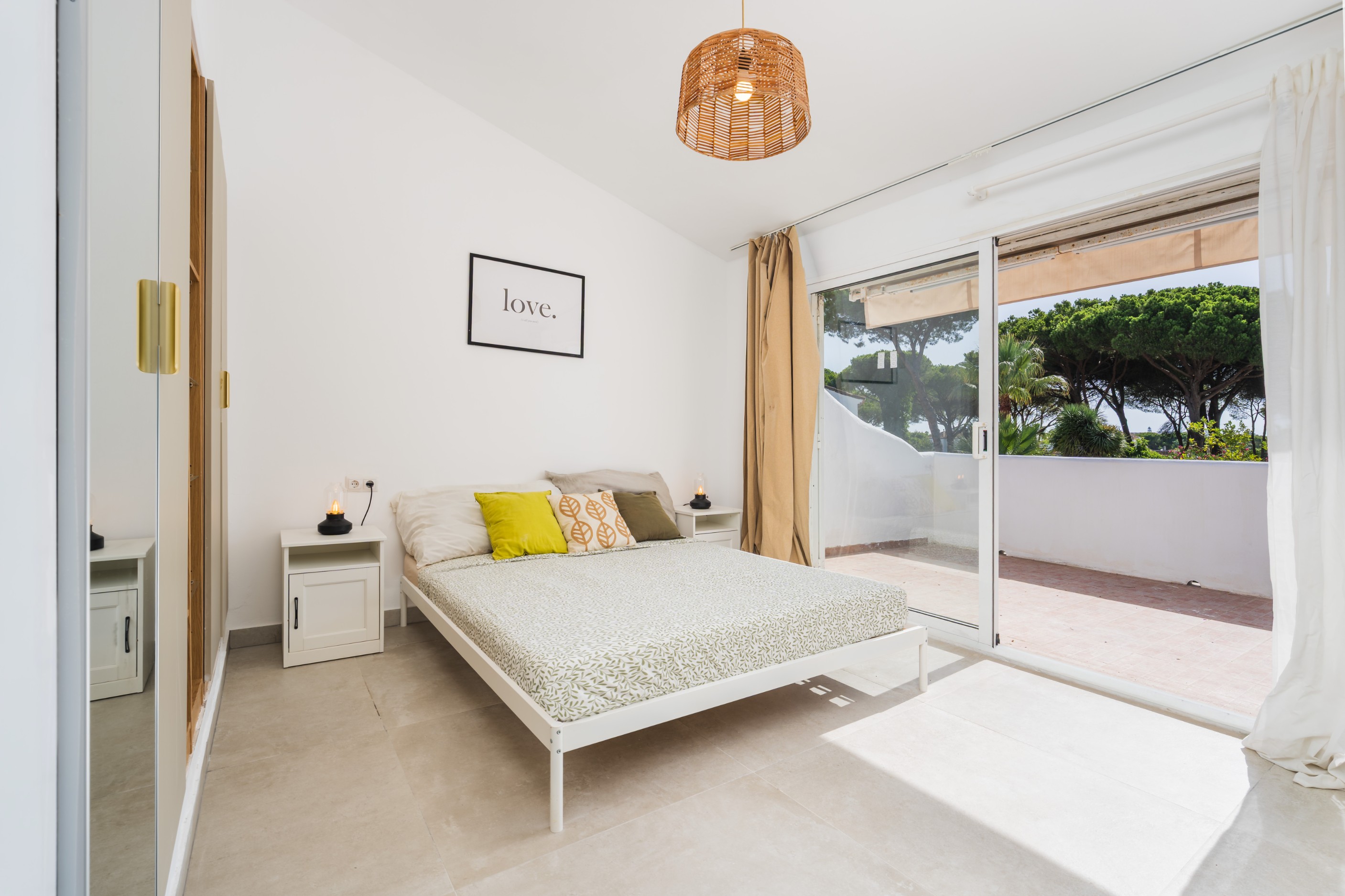 4 Bedroom Townhouse in Estepona - Photo 20