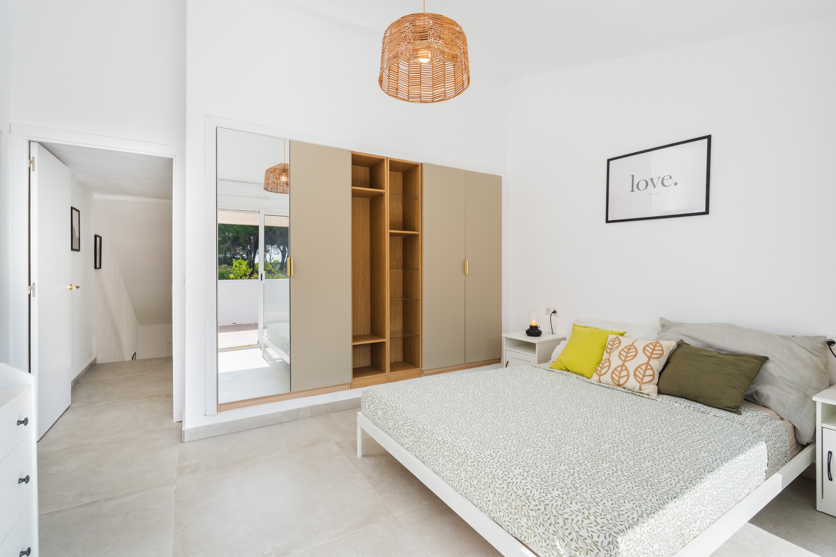 4 Bedroom Townhouse in Estepona - Photo 18