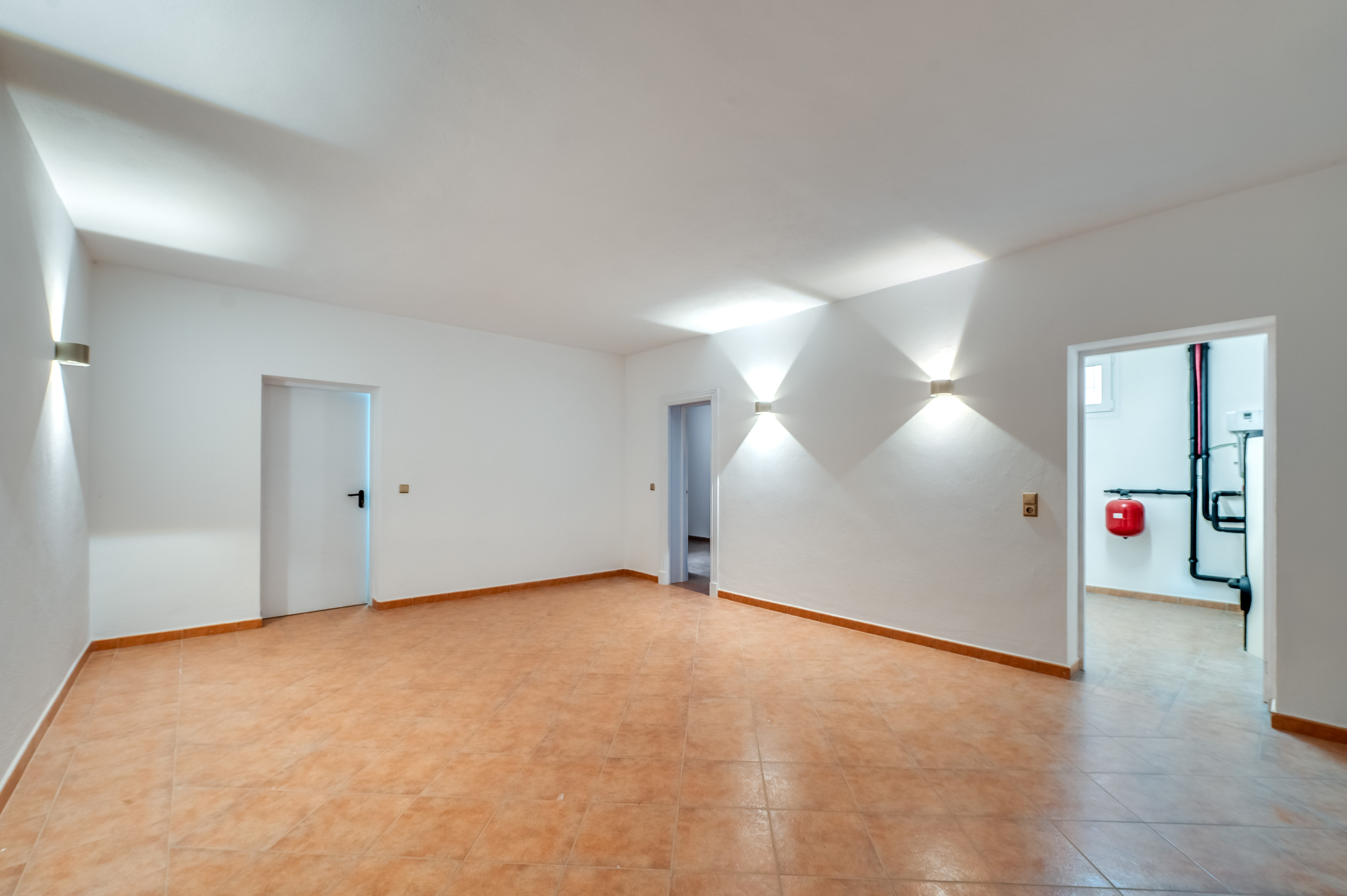 4 Bedroom Villa in Marbella - Photo 27