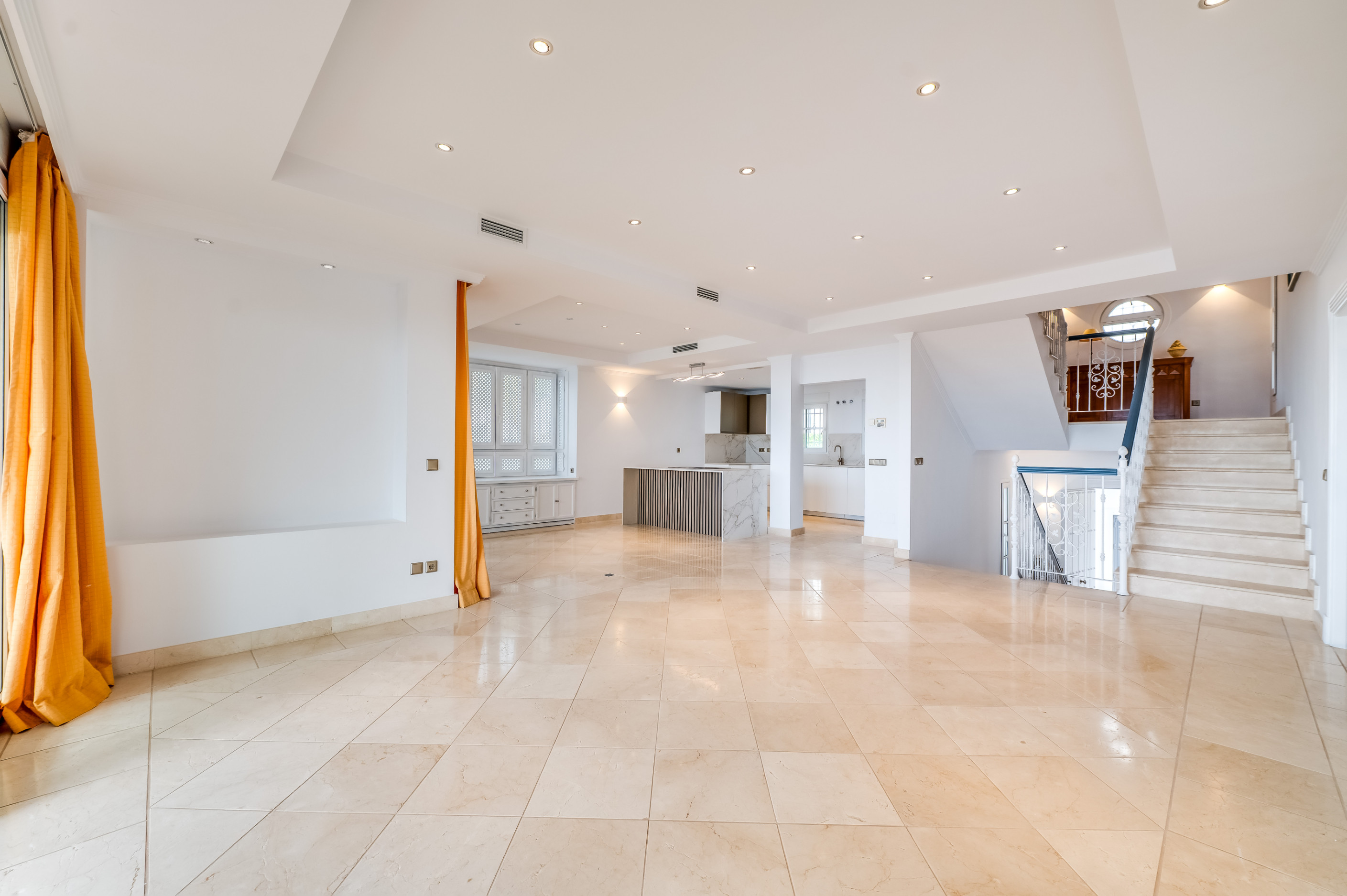 4 Bedroom Villa in Marbella - Photo 14