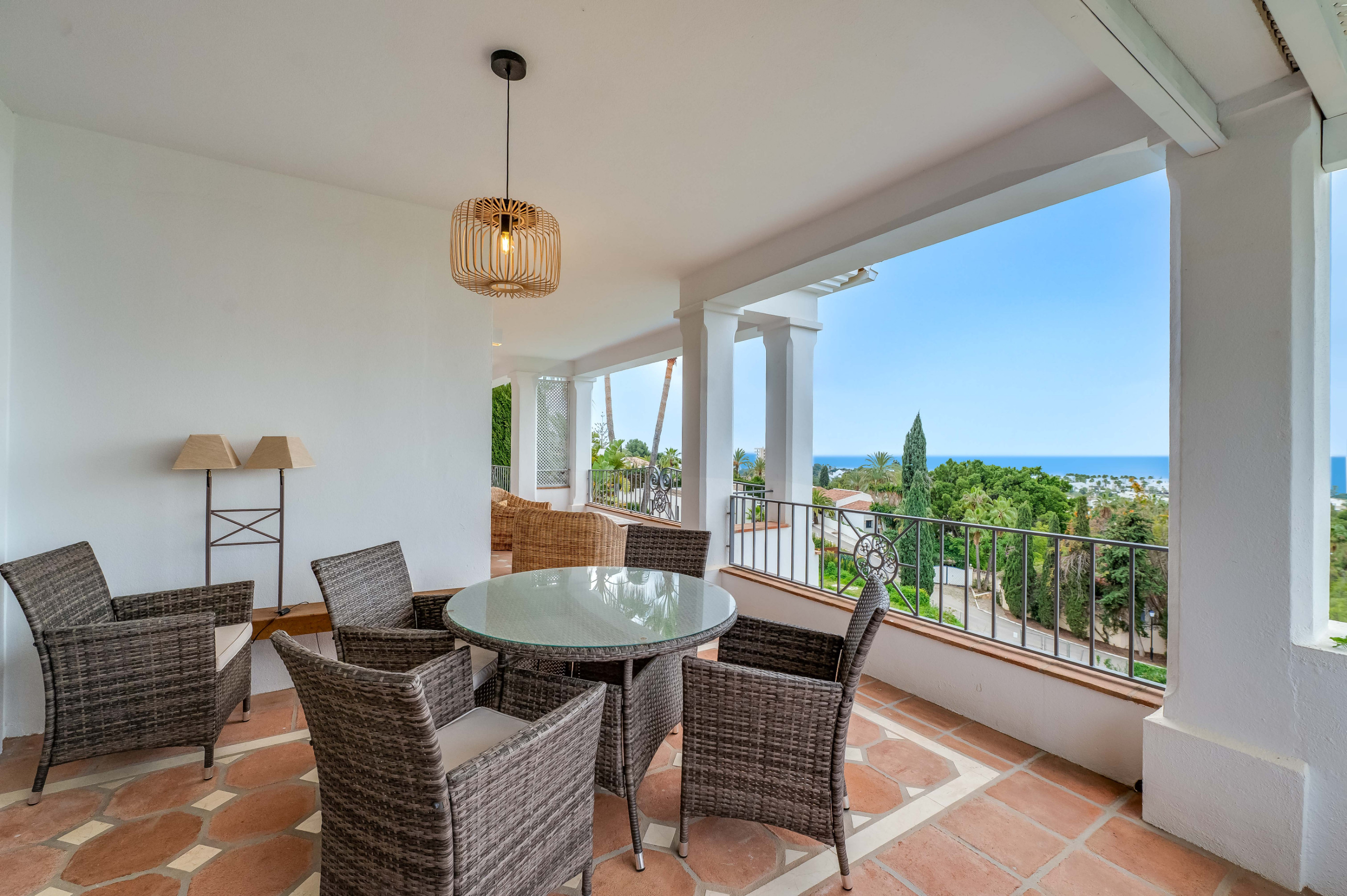 4 Bedroom Villa in Marbella - Photo 8