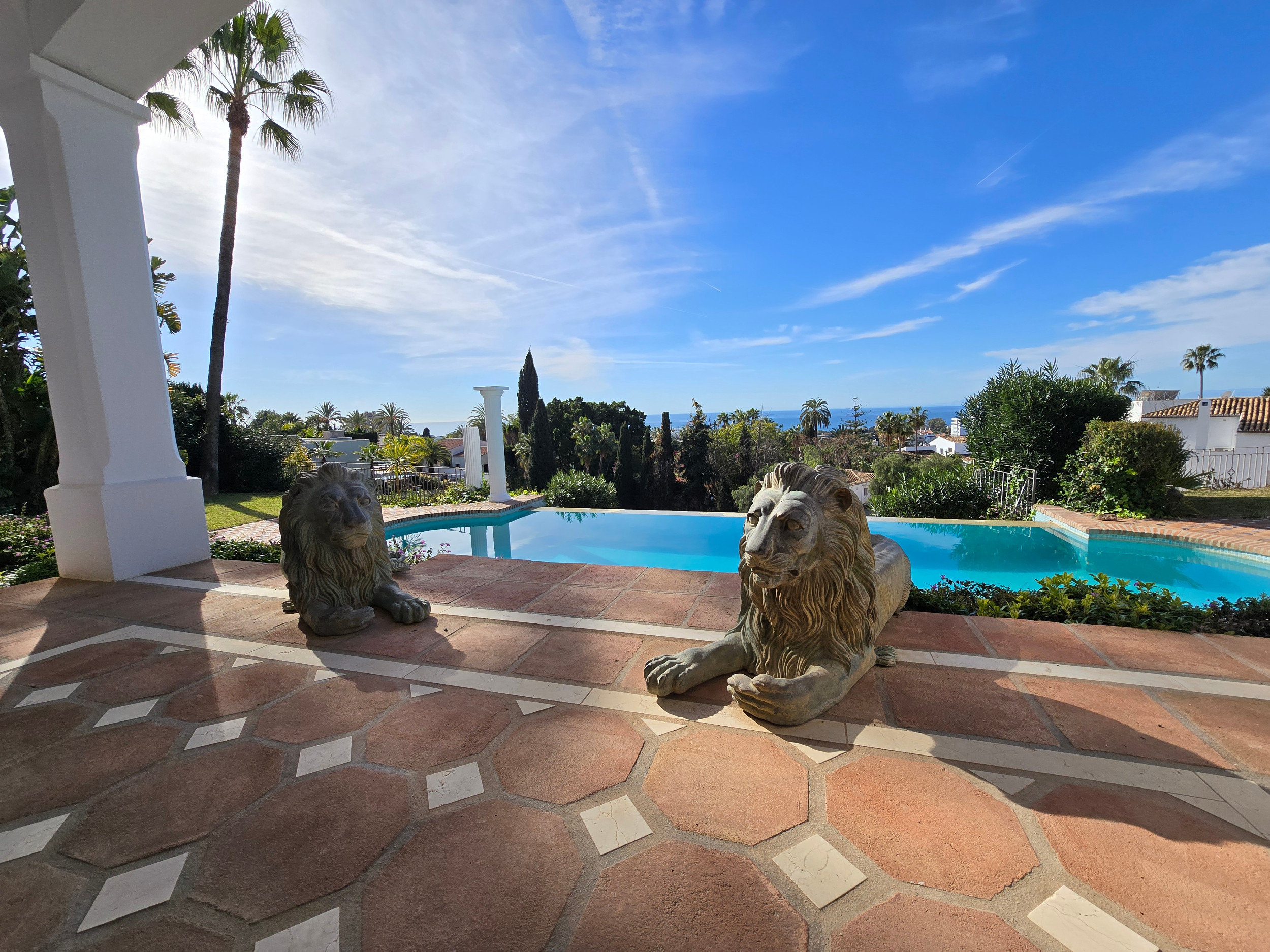 4 Bedroom Villa in Marbella - Photo 5
