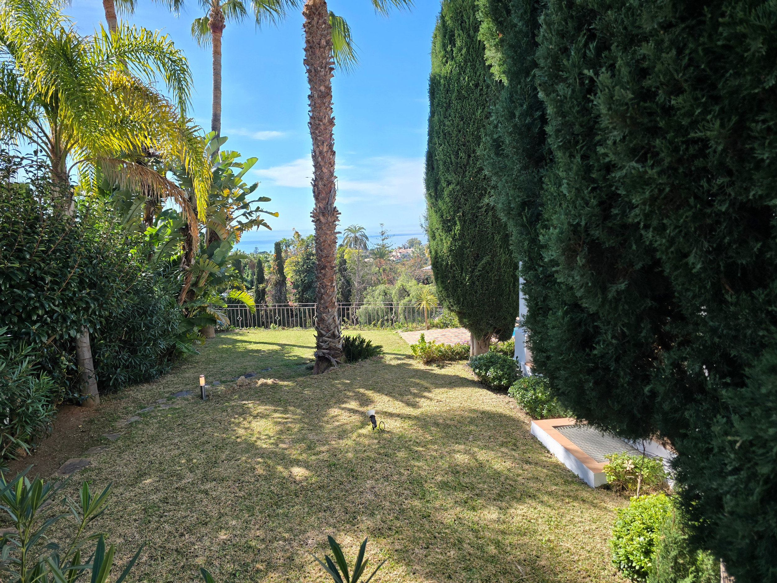 4 Bedroom Villa in Marbella - Photo 34