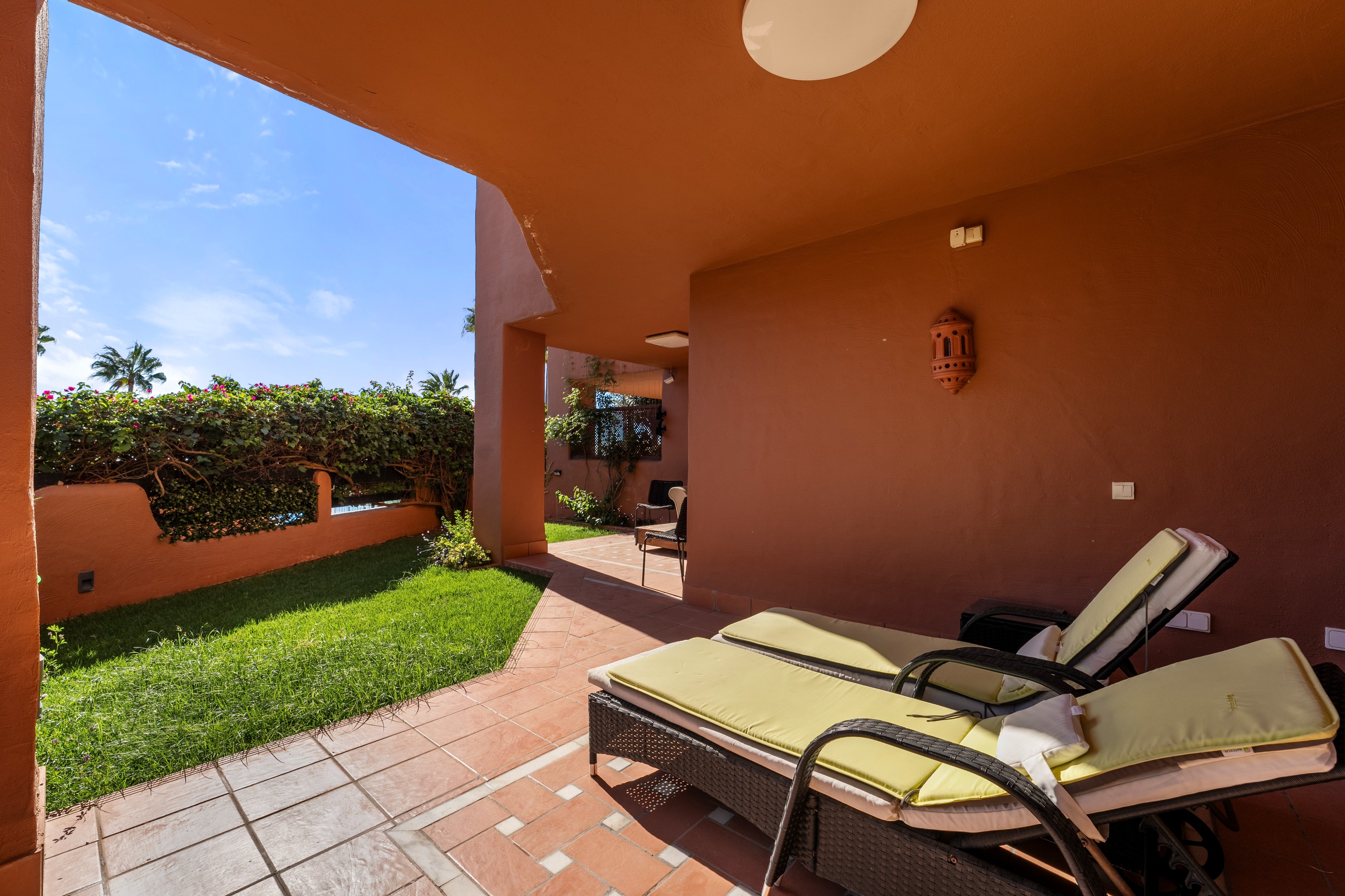4 Bedroom Apartment in Estepona - Photo 6