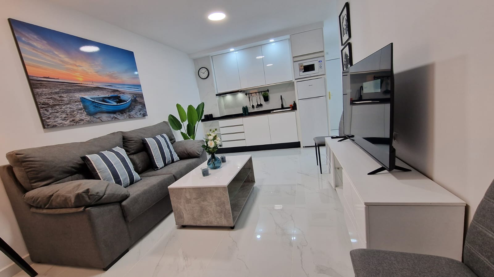 2 Bedroom Apartment in Fuengirola - Foto 6