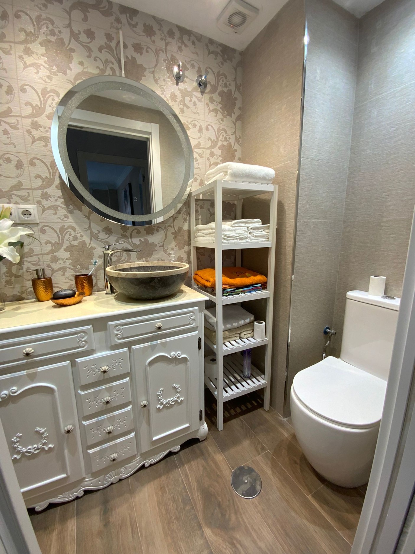 2 Bedroom Apartment in Benalmádena - Photo 19