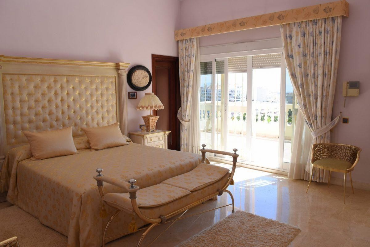 7 Bedroom Villa in Benalmádena - Foto 25