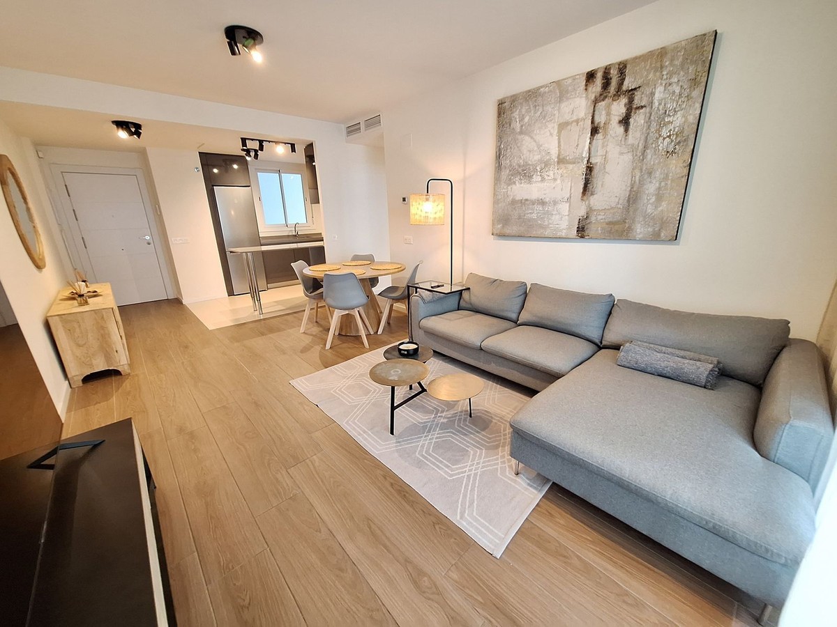 2 Bedroom Apartment in Marbella - Photo 3